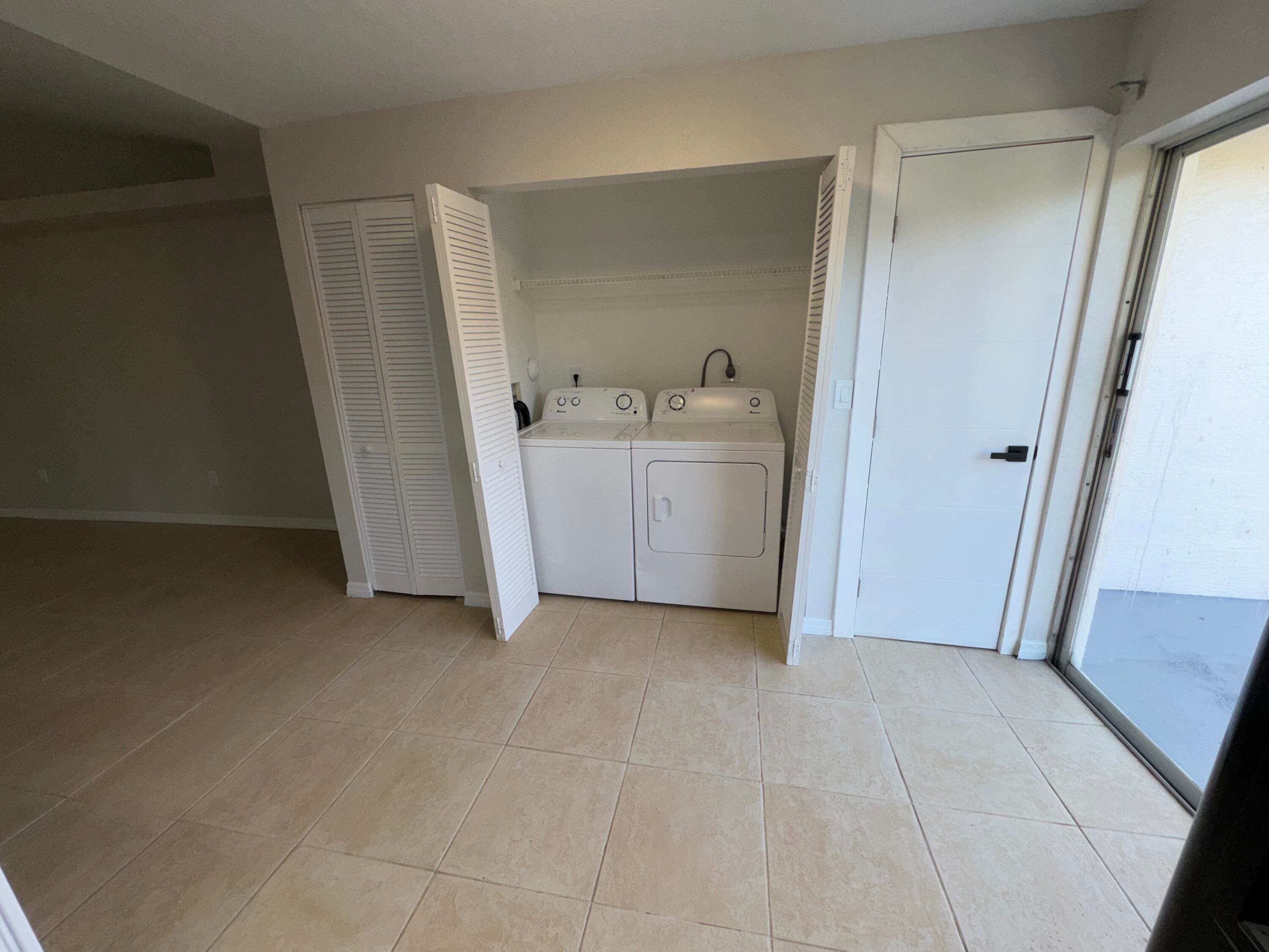 618 NE 1st Street A, Boynton Beach, FL 33435 — photo 9 of 32