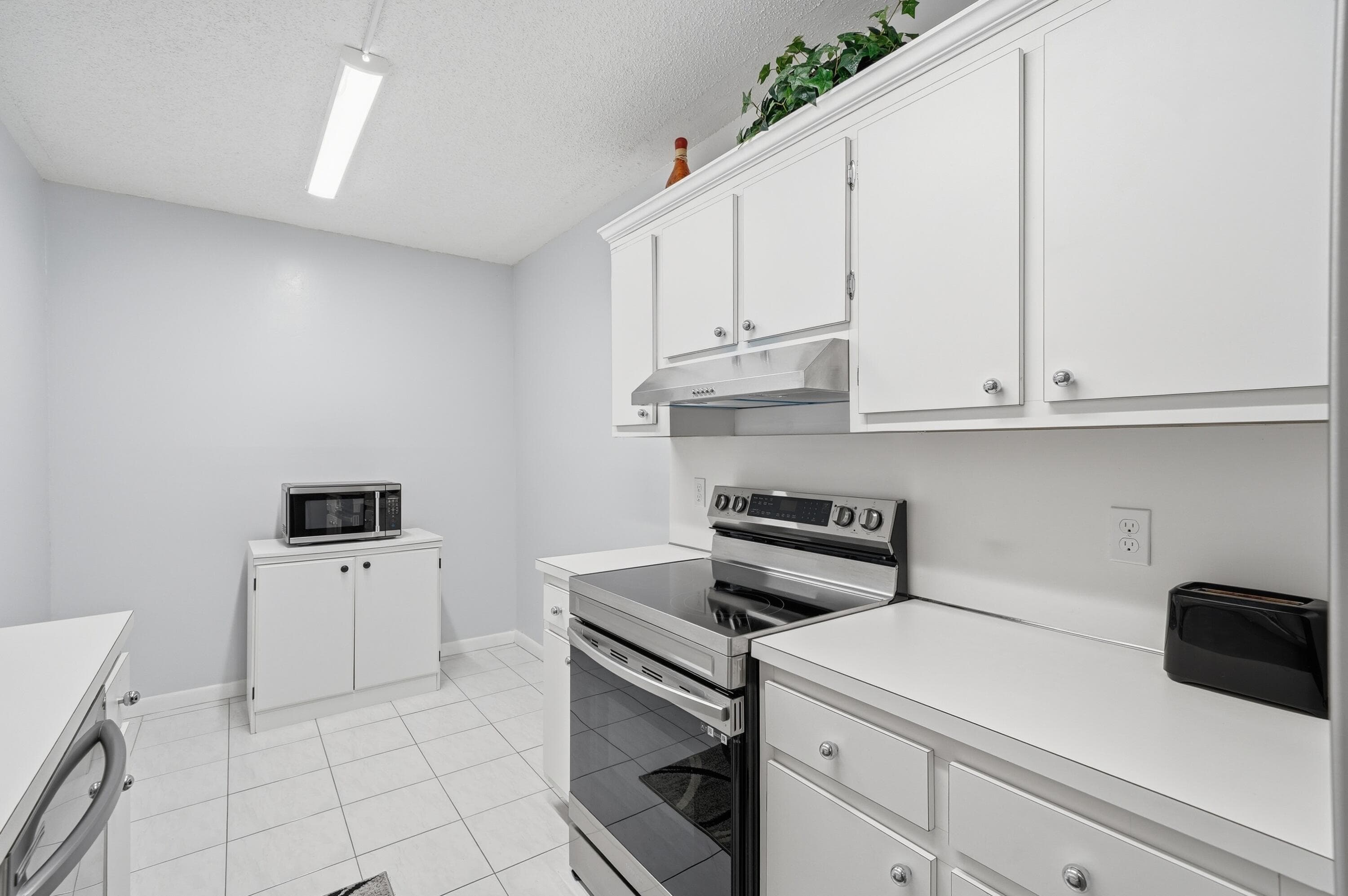 3850 Washington Street 1003, Hollywood, FL 33021 — photo 9 of 30