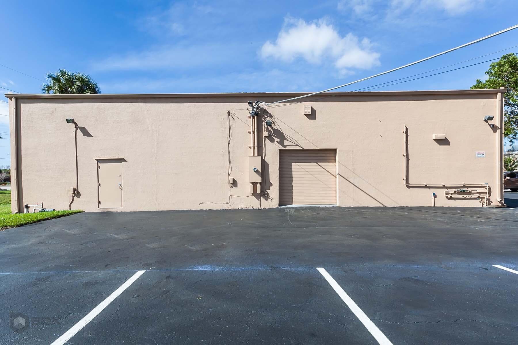 2050 N University Drive, Sunrise, FL — photo 12 of 14