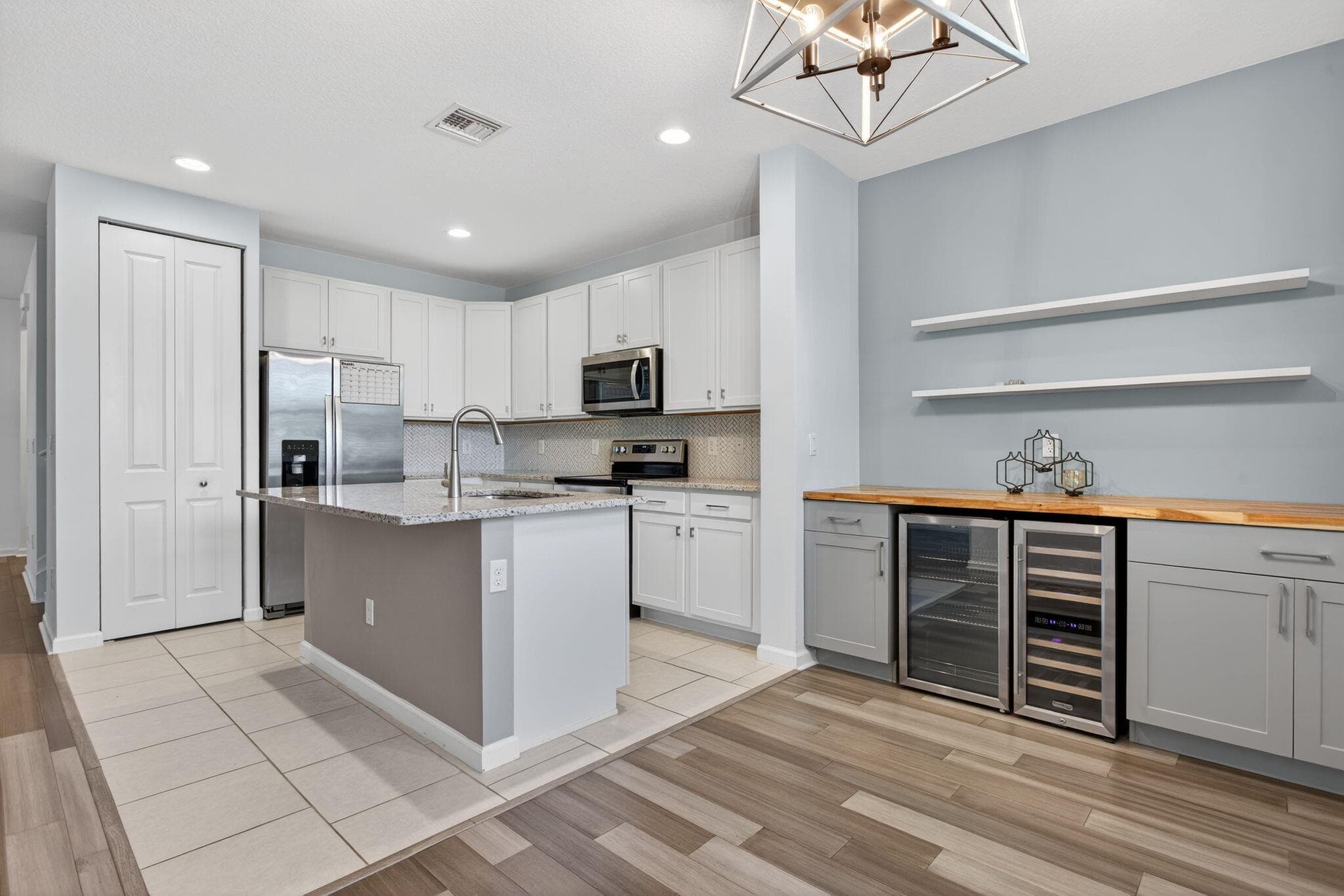 325 NW 33rd Lane, Pompano Beach, FL 33069 — photo 10 of 61