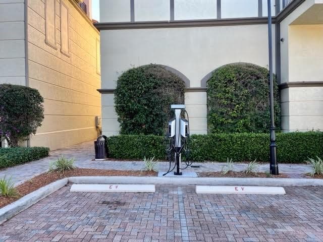 2609 NE 14th Avenue 113, Wilton Manors, FL 33334 — photo 67 of 70
