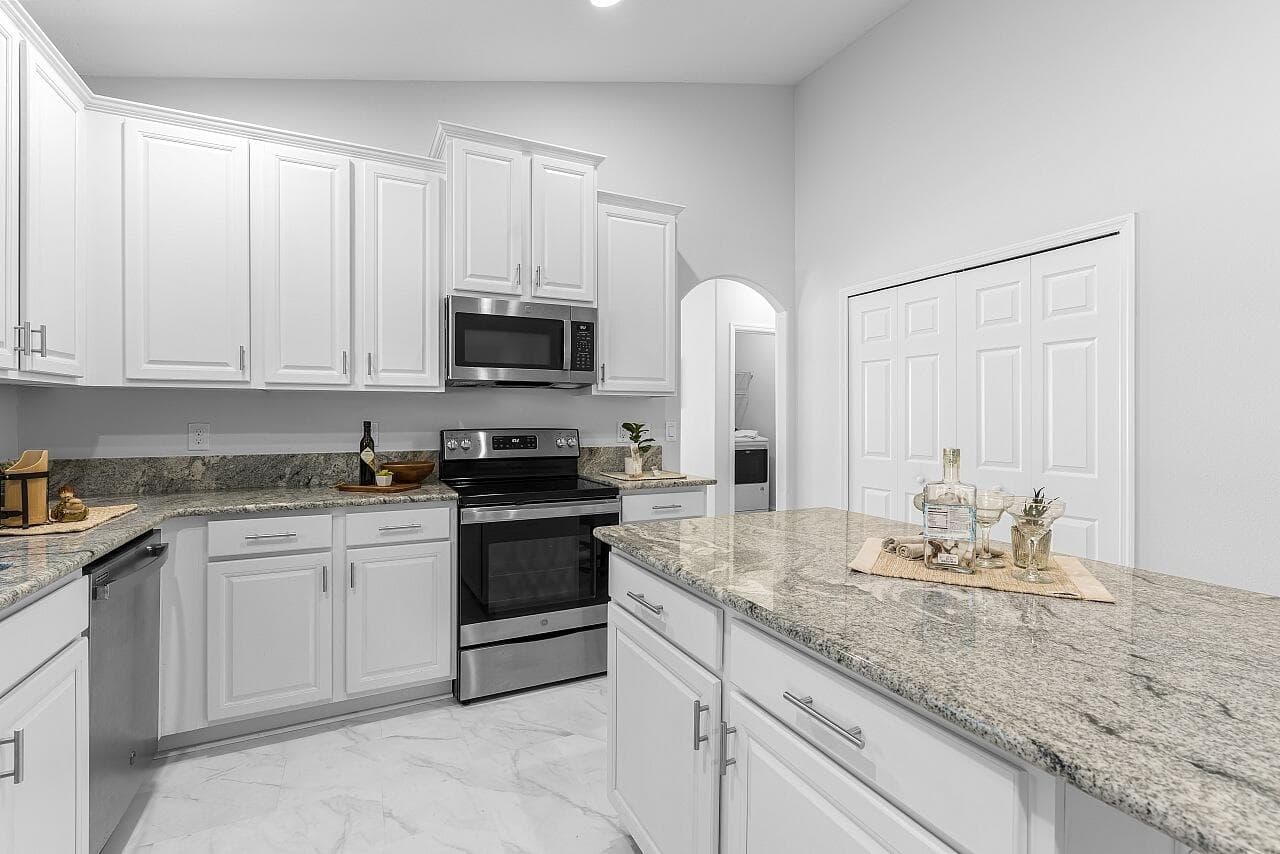 535 Valencia Circle SW, Vero Beach, FL 32968 — photo 22 of 43