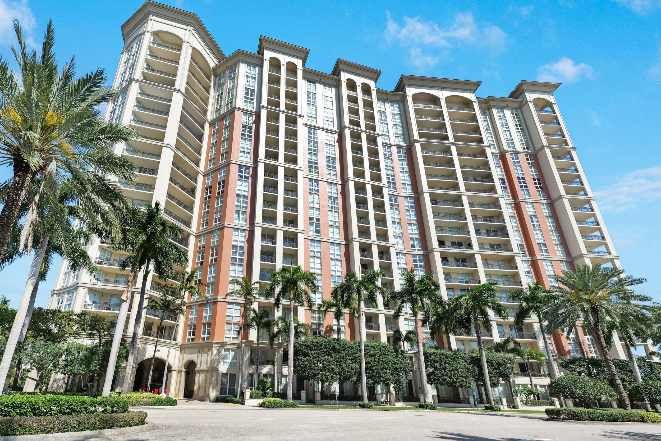 550 Okeechobee Boulevard 622, West Palm Beach, FL 33401 — photo 2 of 20