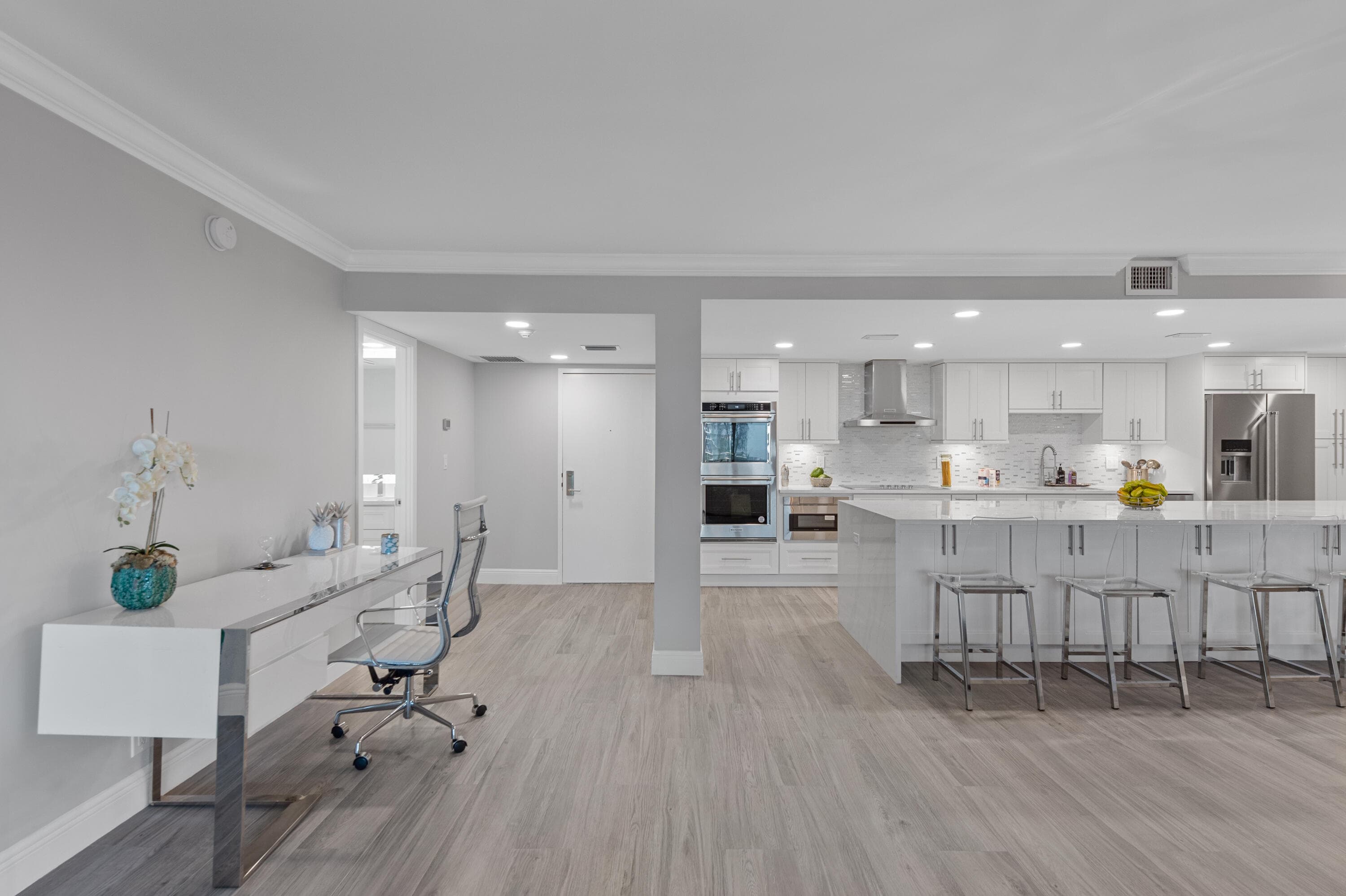 777 NE Bayshore Drive 705, Fort Lauderdale, FL 33304 — photo 5 of 39