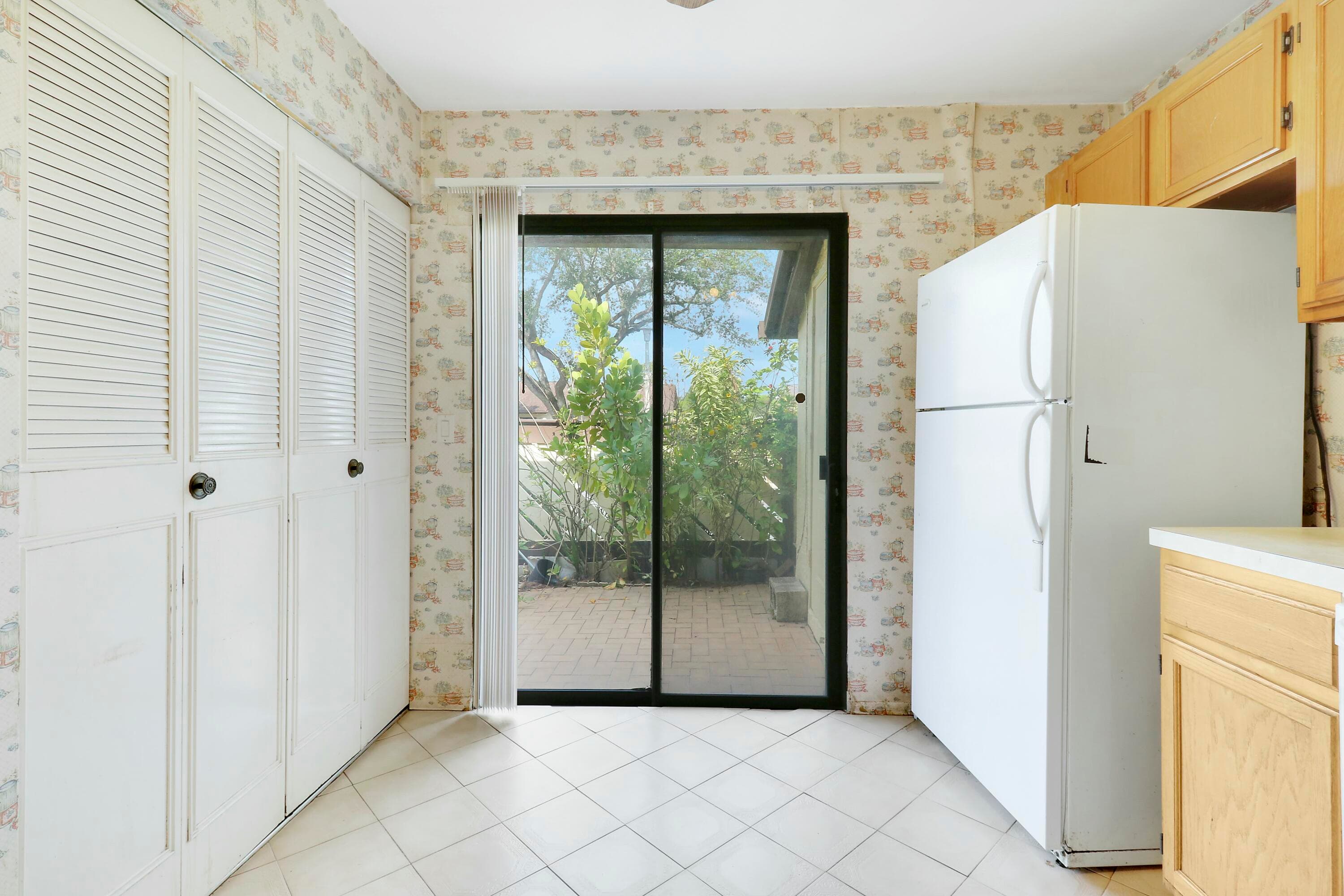 135 Manchineel Court, Royal Palm Beach, FL 33411 — photo 10 of 32