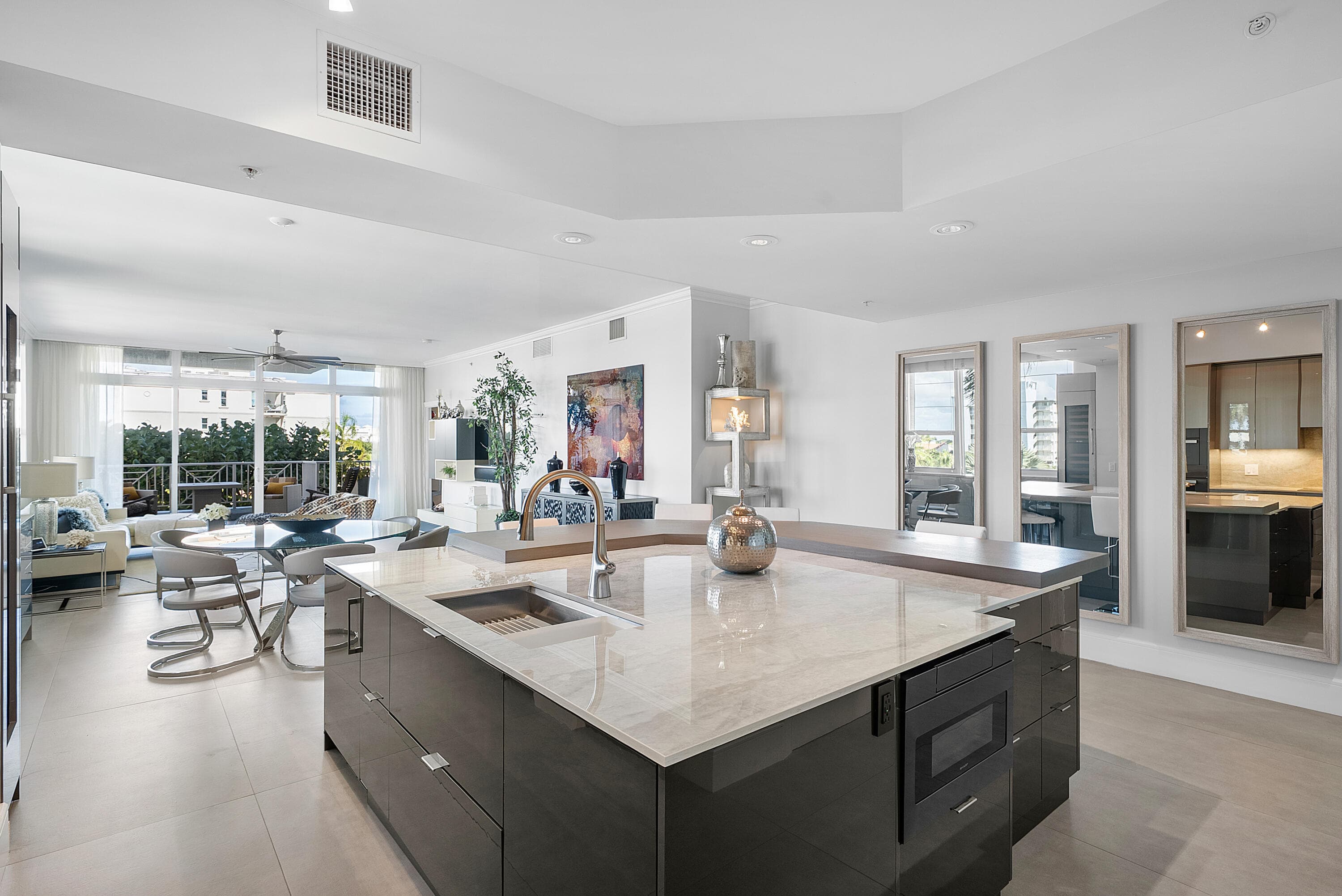 701 SE 21st Avenue 301, Deerfield Beach, FL 33441 — photo 10 of 64