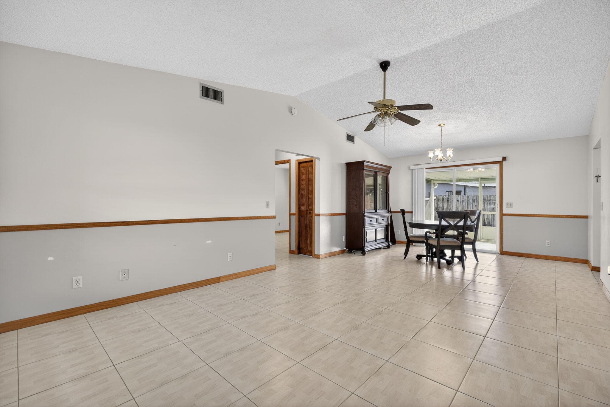 10841 SE Fir Drive, Hobe Sound, FL 33455 — photo 16 of 56