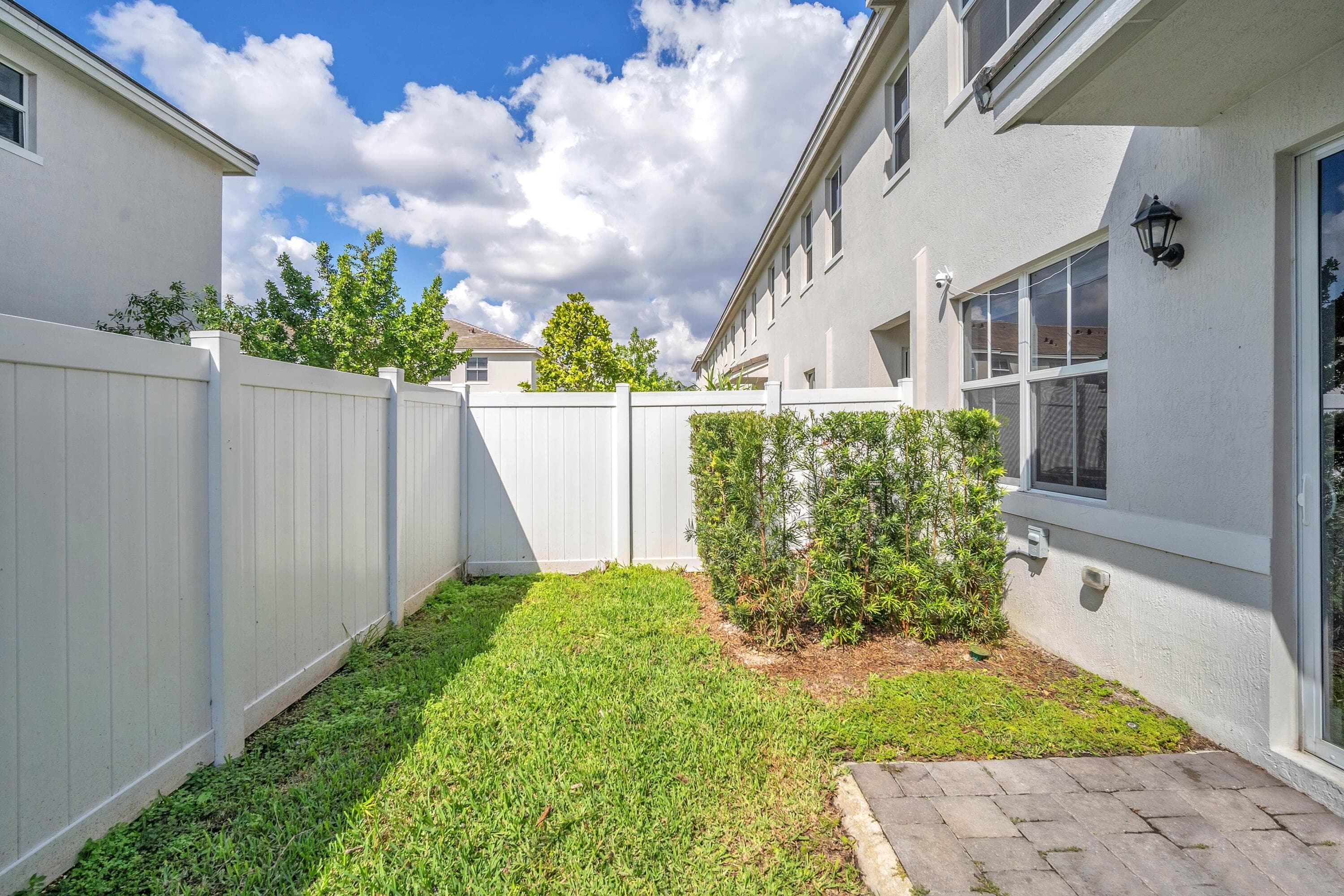 17002 SW 1st Street, Pembroke Pines, FL 33027 — photo 17 of 35