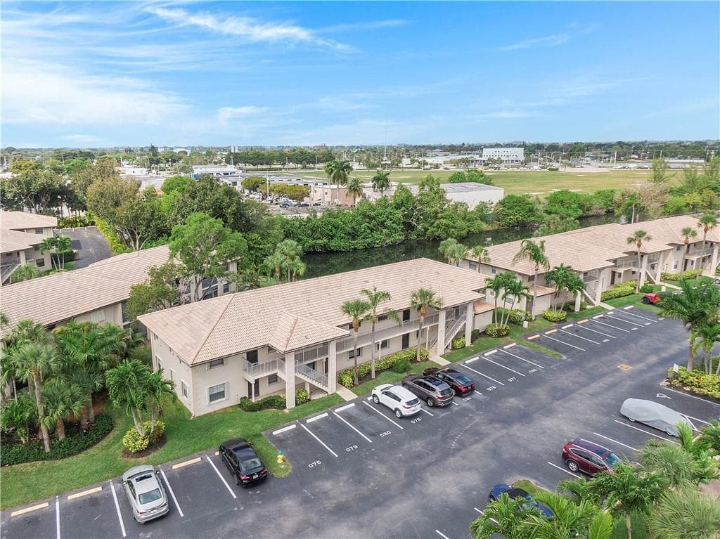 5570 Lakeside Drive 102, Margate, FL 33063 — photo 20 of 26