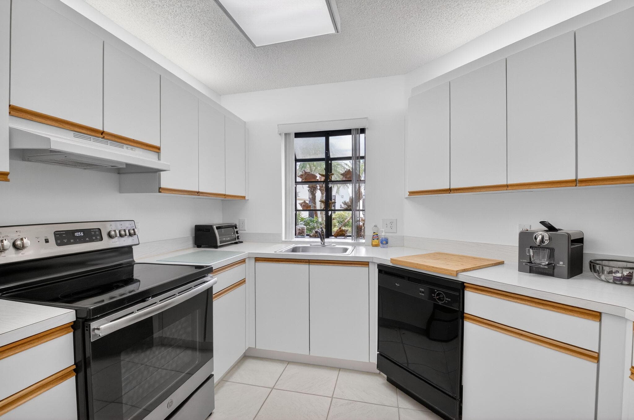 5226 Europa Drive H, Boynton Beach, FL 33437 — photo 13 of 61
