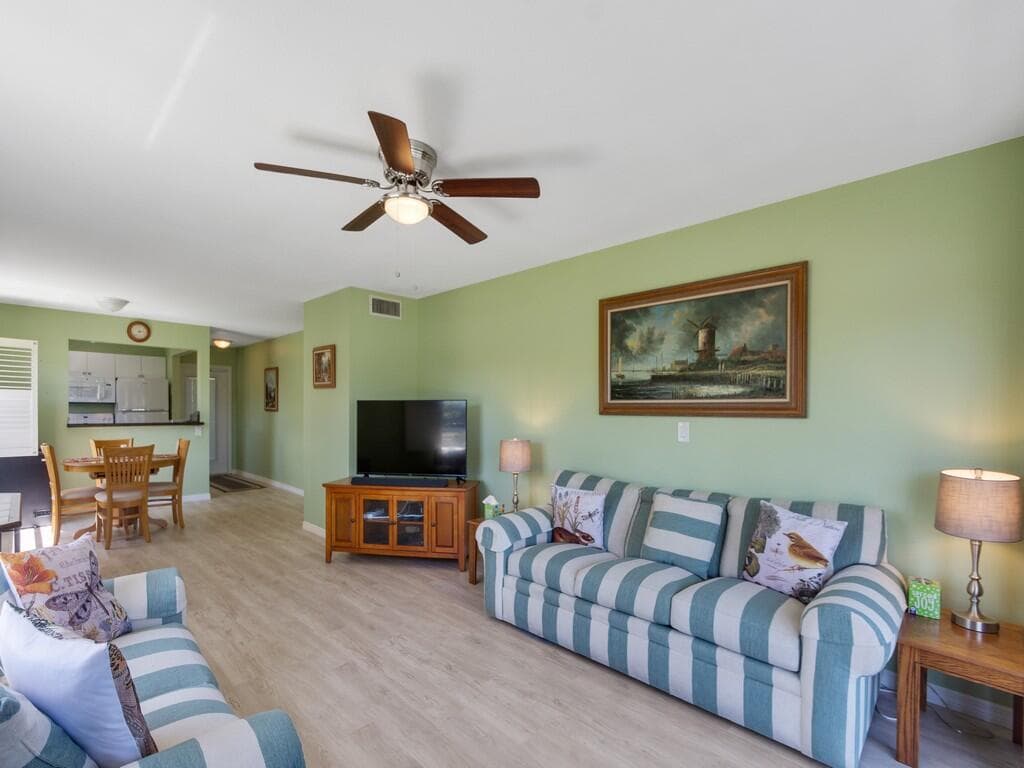95 Spring Lake Drive 101, Vero Beach, FL 32962 — photo 11 of 32