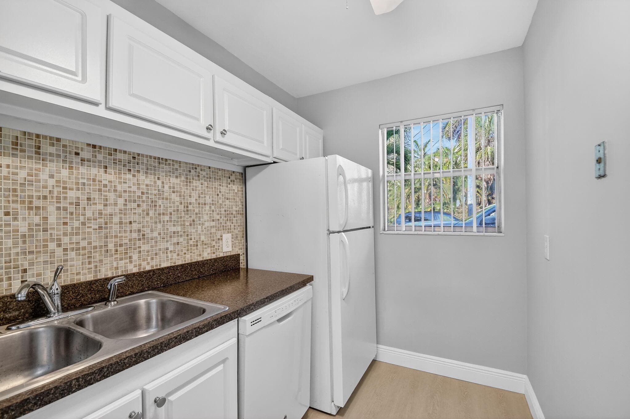 1432 S Lakeside Drive 4, Lake Worth Beach, FL 33460 — photo 16 of 61