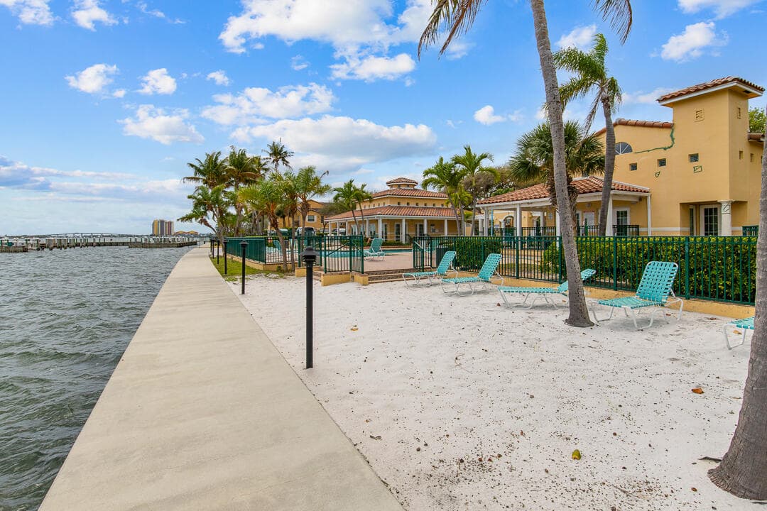 1060 Lake Shore Drive 201, West Palm Beach, FL 33403 — photo 43 of 44
