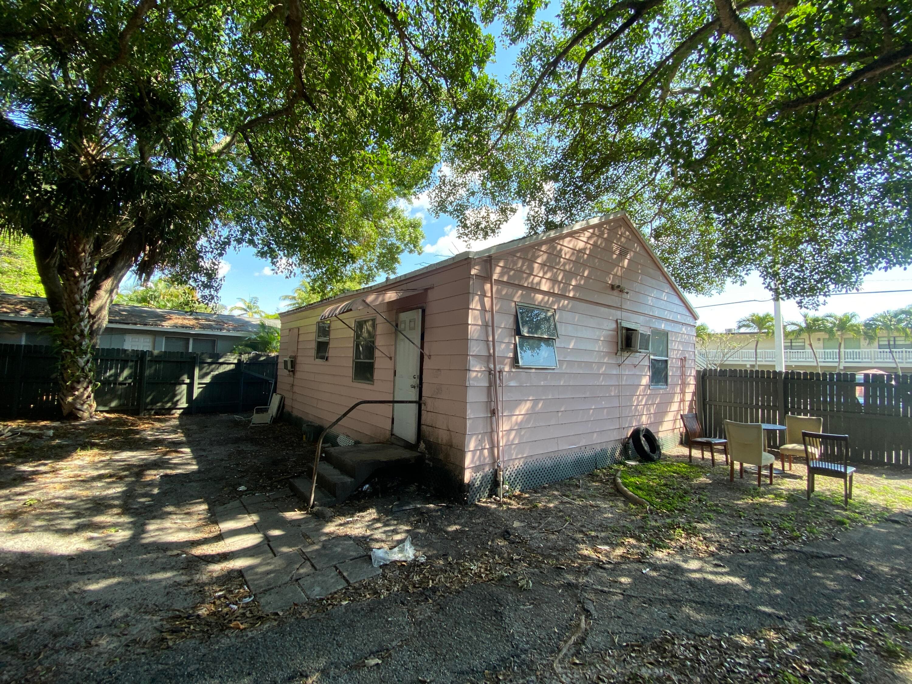 1409 NE 5th Terrace 1-2, Fort Lauderdale, FL 33304 — photo 8 of 22