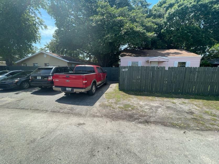 1409 NE 5th Terrace 1-2, Fort Lauderdale, FL 33304 — photo 3 of 22