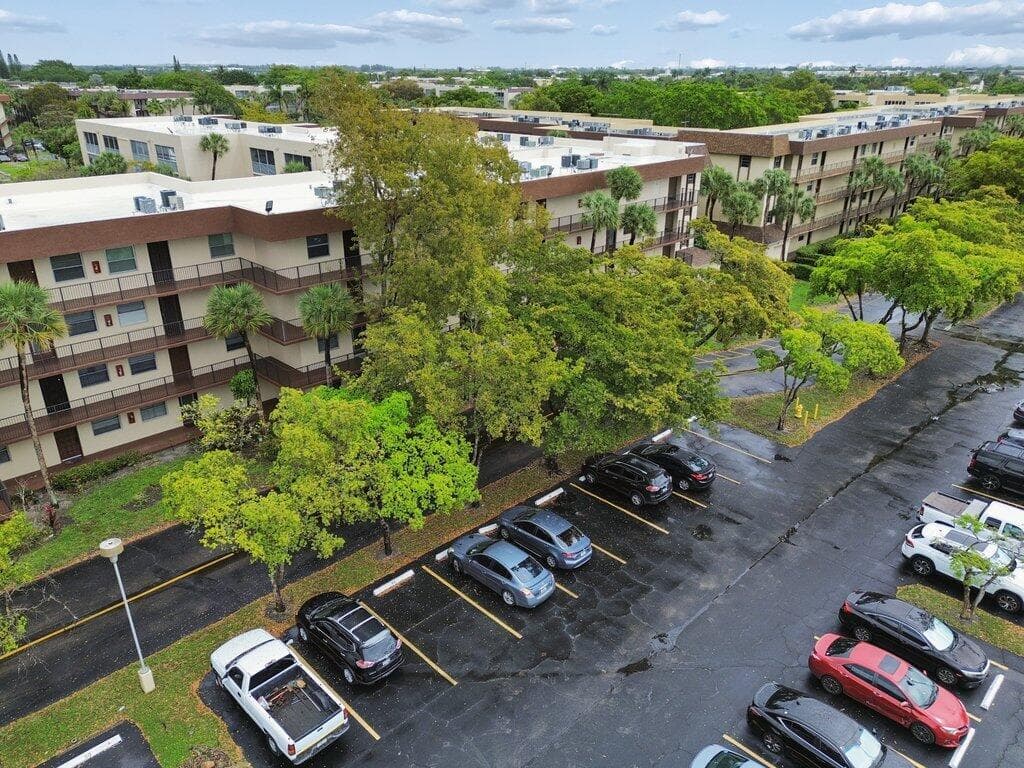3141 NW 47th Terrace 124, Lauderdale Lakes, FL 33319 — photo 1 of 20