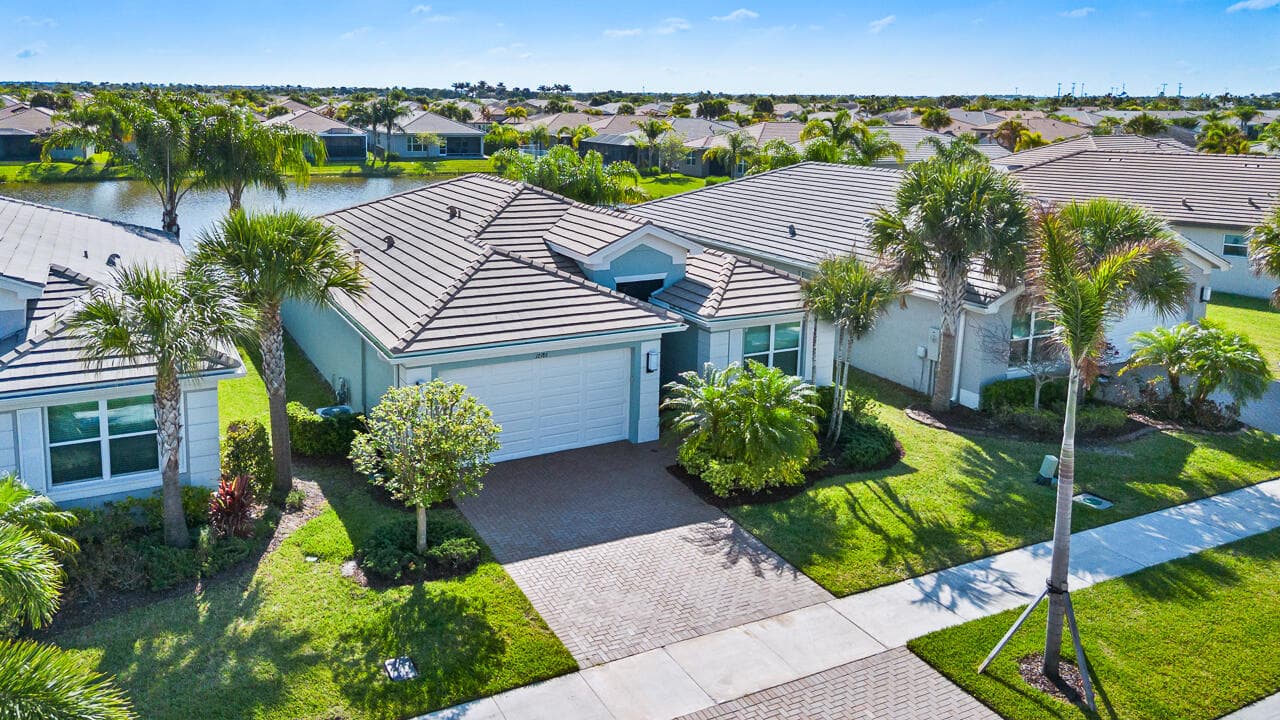 12186 SW Jasper Lake Way, Port St. Lucie, FL 34987 — photo 1 of 43