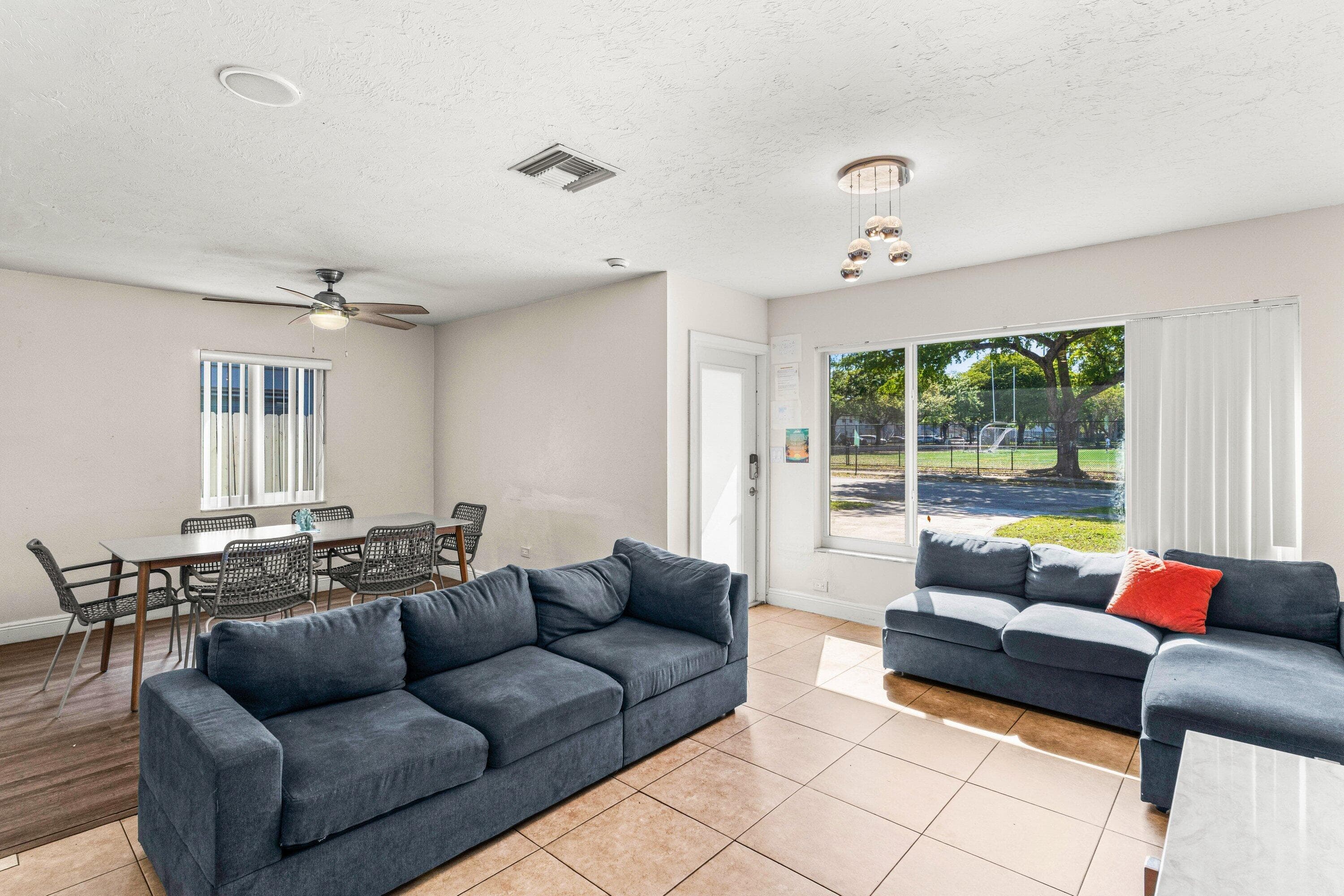 1121 N 66th Terrace, Hollywood, FL 33024 — photo 10 of 29