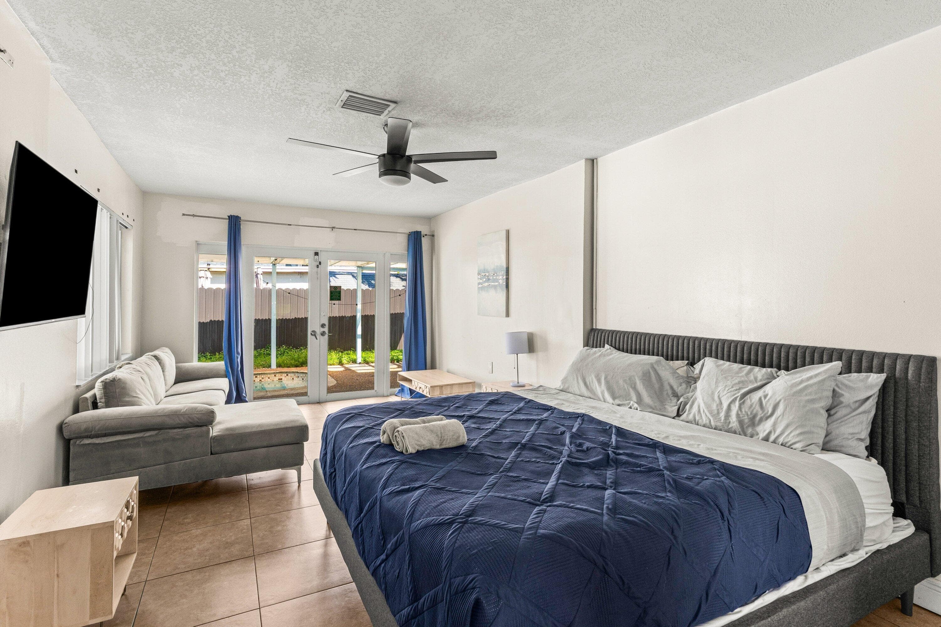 1121 N 66th Terrace, Hollywood, FL 33024 — photo 13 of 29