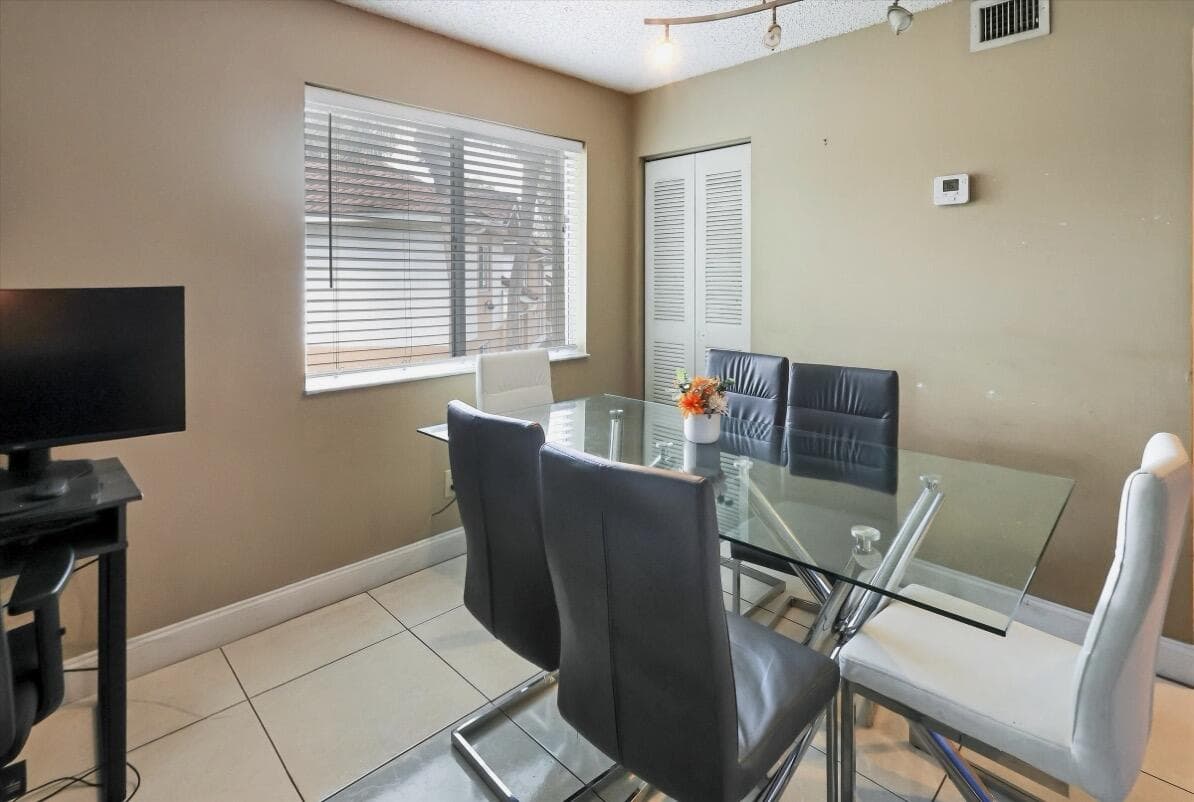 720 NW 91st Terrace, Plantation, FL 33324 — photo 7 of 25