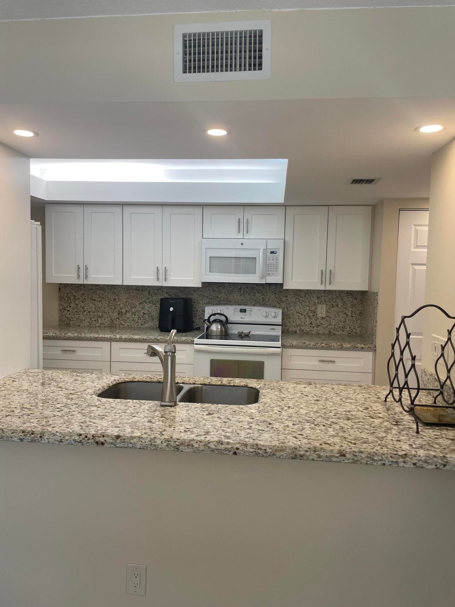 450 Egret Circle 9203, Delray Beach, FL 33444 — photo 1 of 25