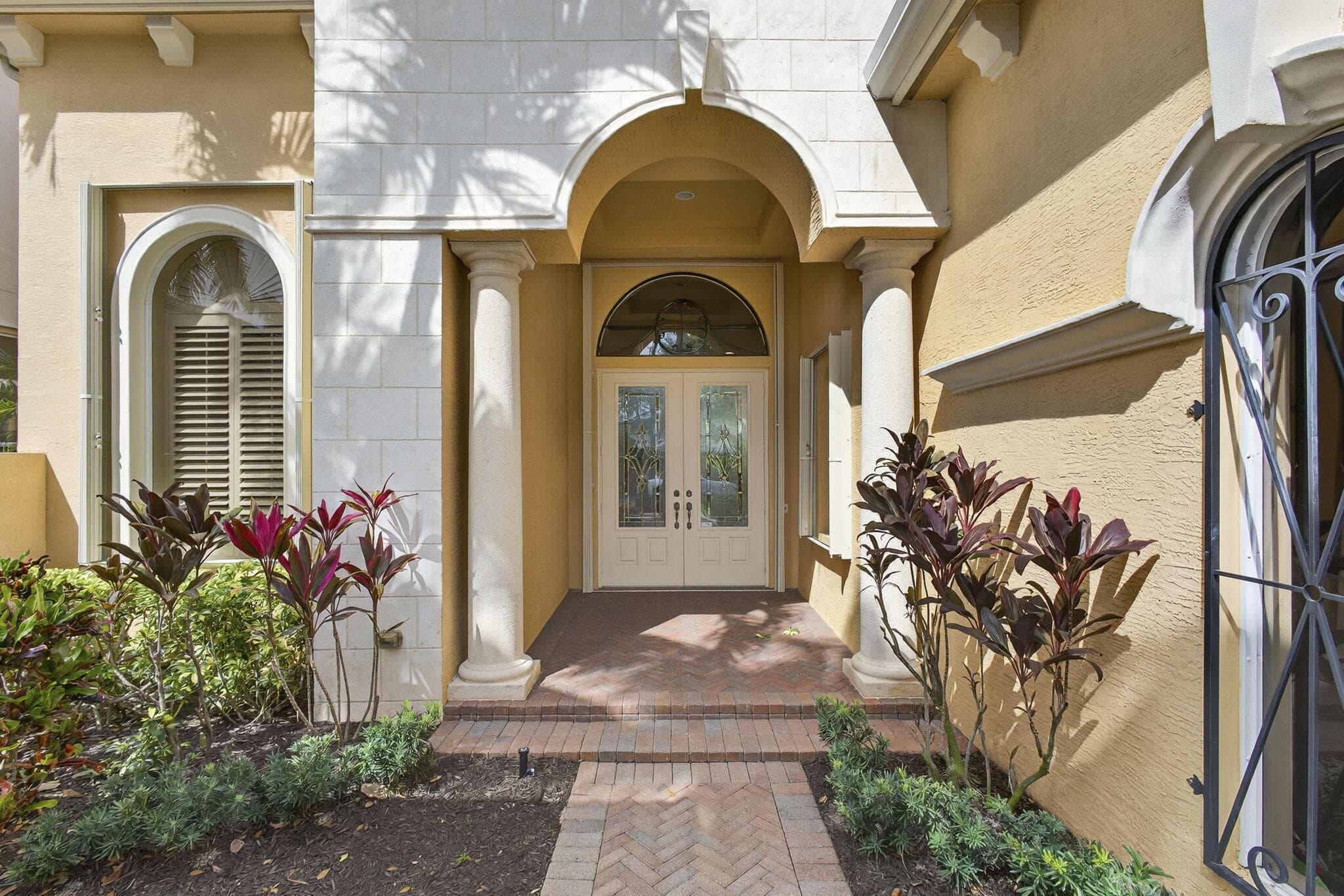 142 Viera Drive, Palm Beach Gardens, FL 33418 — photo 6 of 93