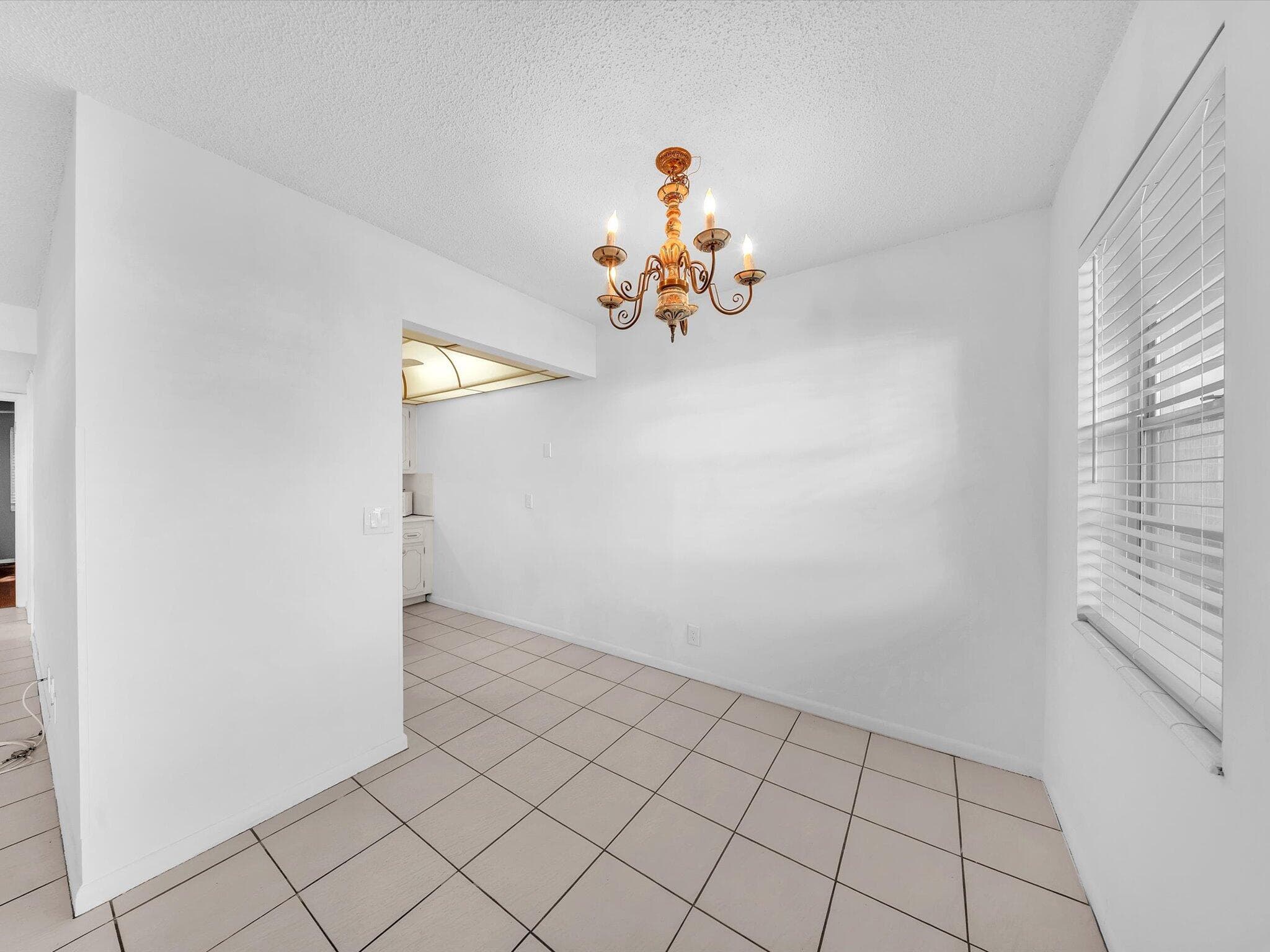43 Windsor C, West Palm Beach, FL 33417 — photo 5 of 45