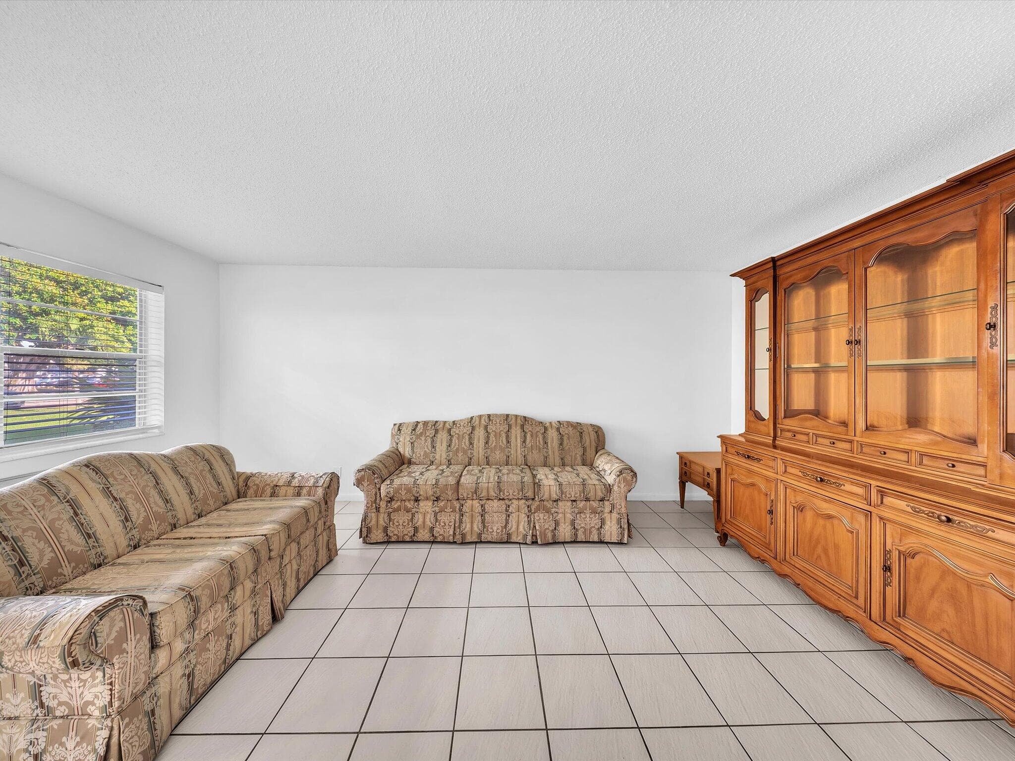 43 Windsor C, West Palm Beach, FL 33417 — photo 16 of 45