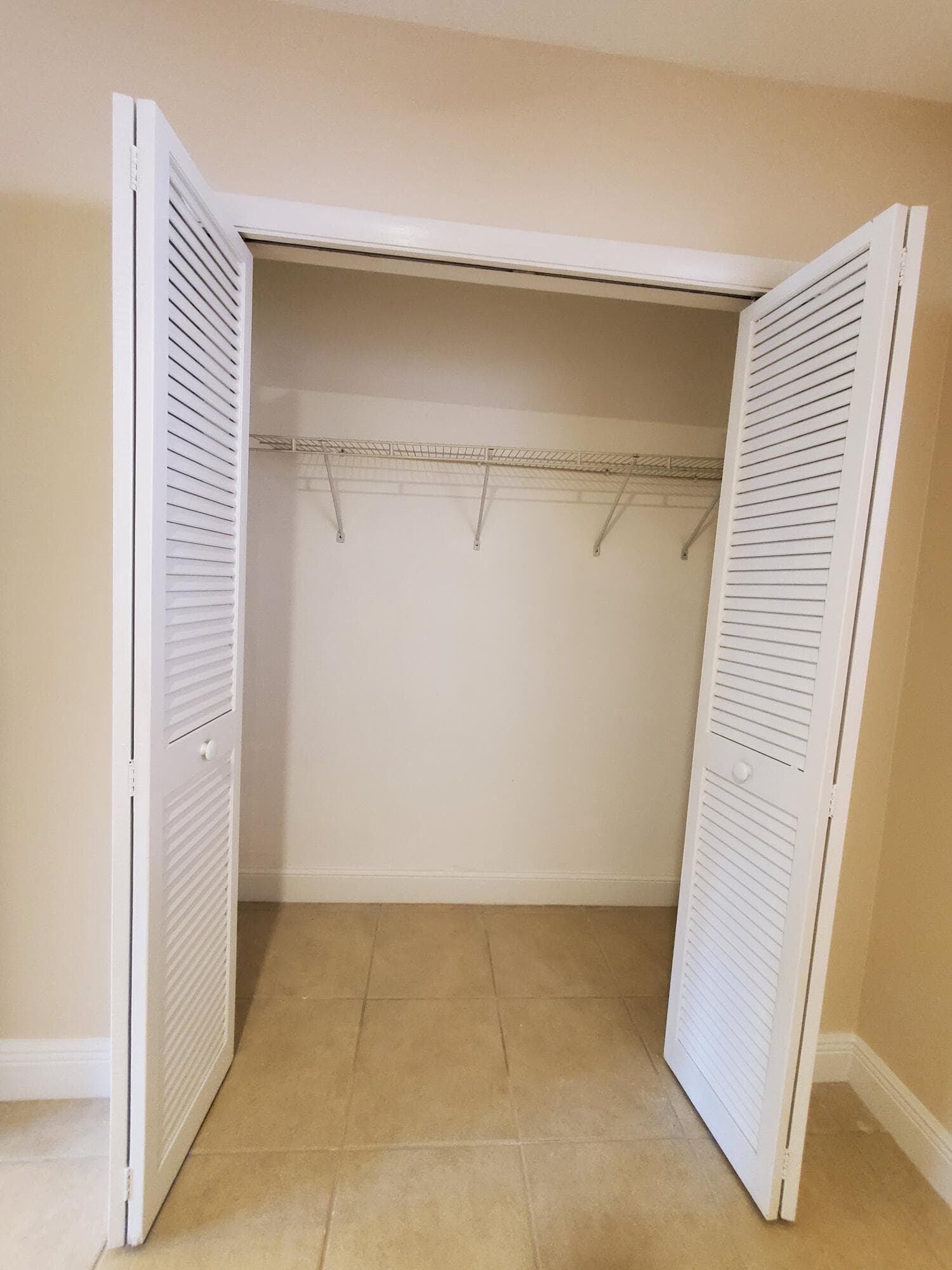 313 SW 1st Court SW L-4, Pompano Beach, FL 33060 — photo 11 of 17
