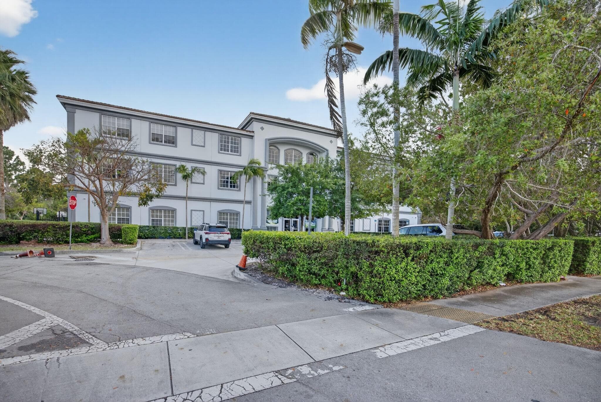 713 W Palm Drive, Florida City, FL — photo 5 of 39