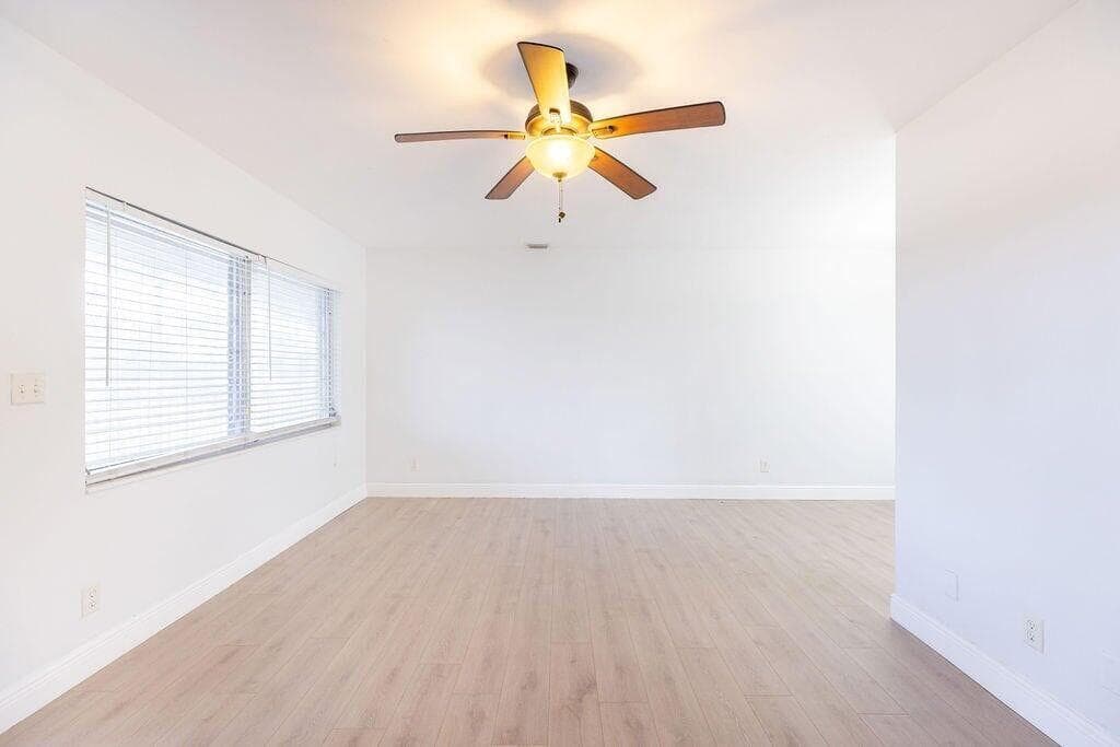 426 NE 7th Avenue 2b, Delray Beach, FL 33483 — photo 5 of 20