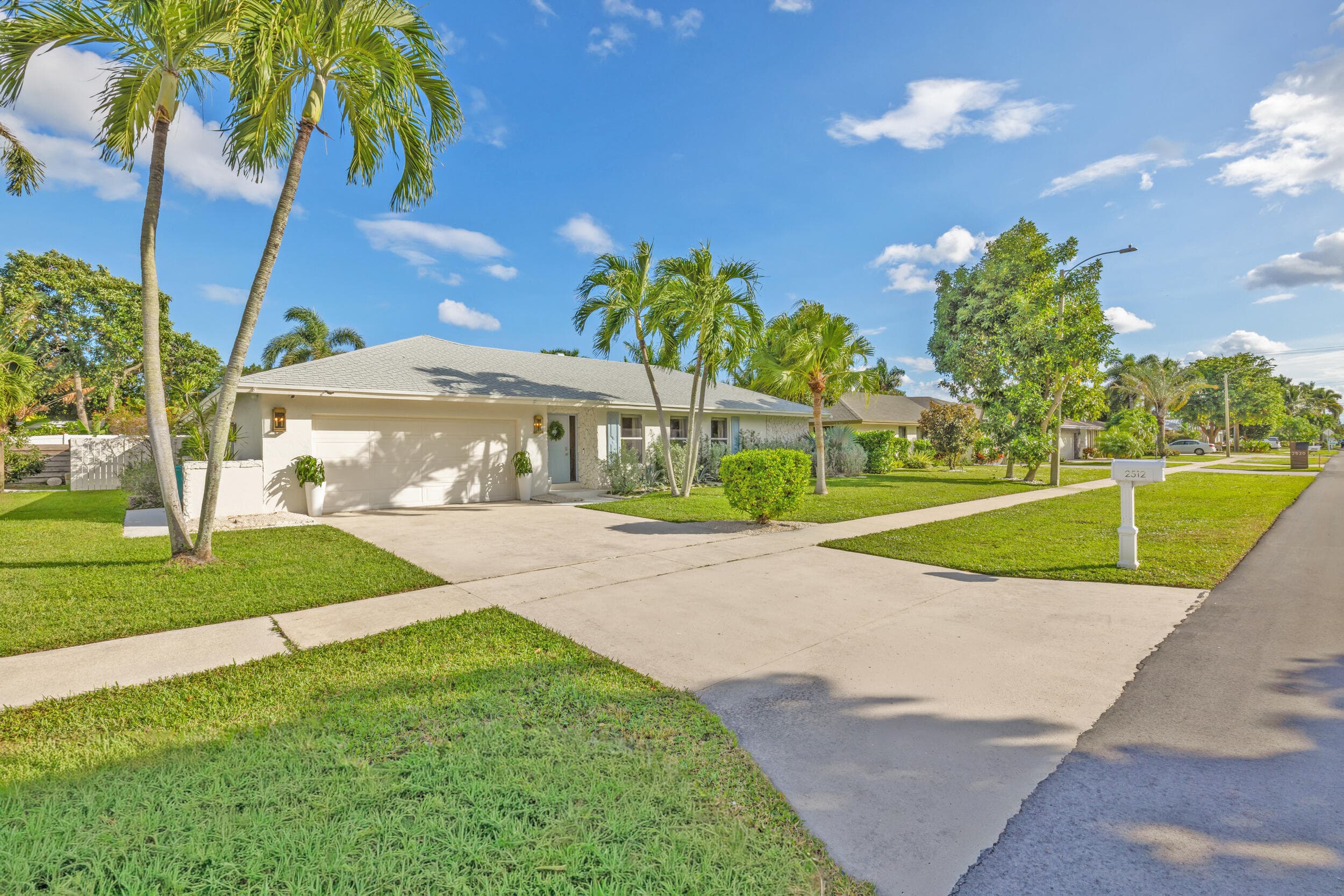 2512 SW 5th Street, Boynton Beach, FL 33435 — photo 1 of 38