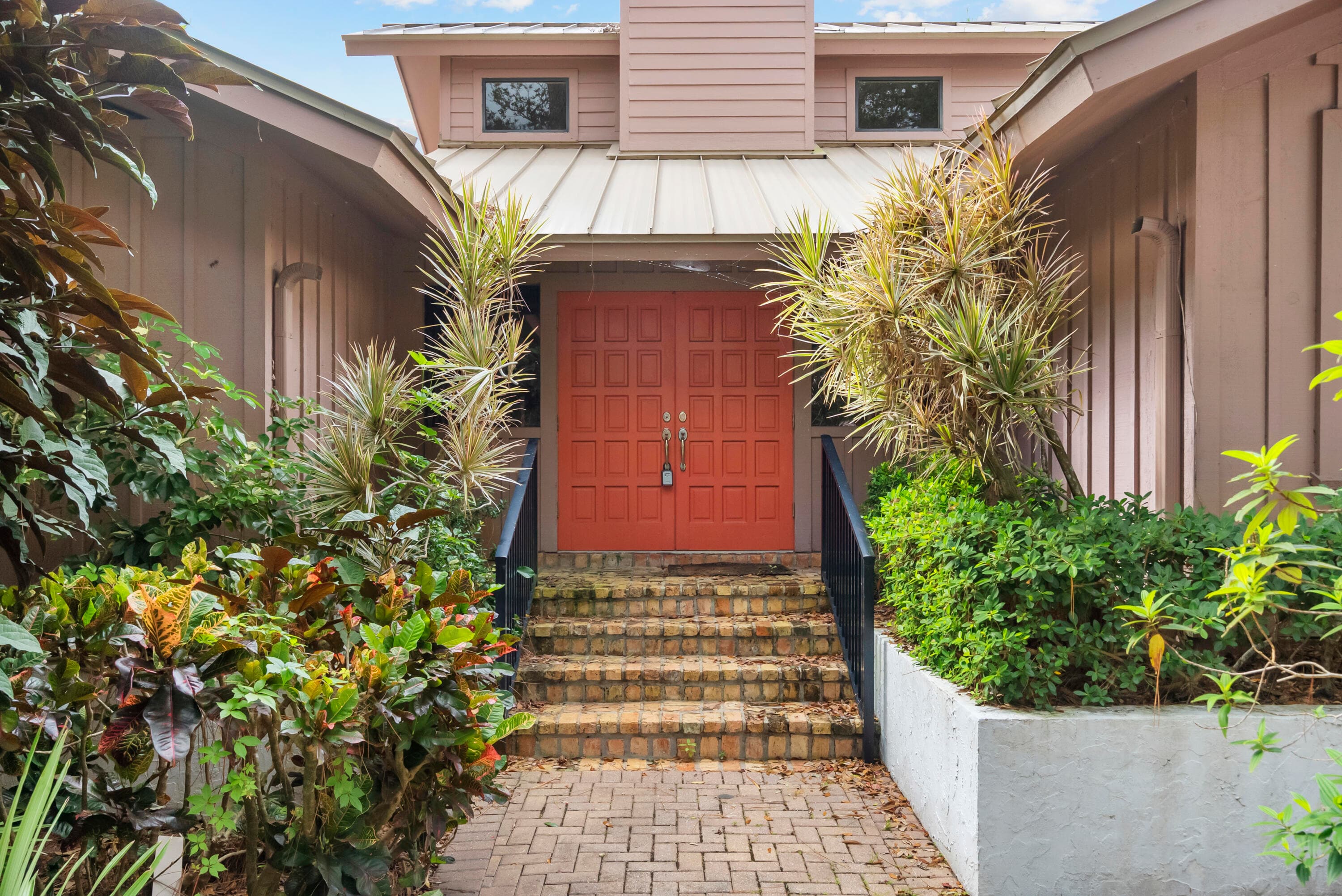 5011 SE Burning Tree Circle, Stuart, FL 34997 — photo 1 of 59