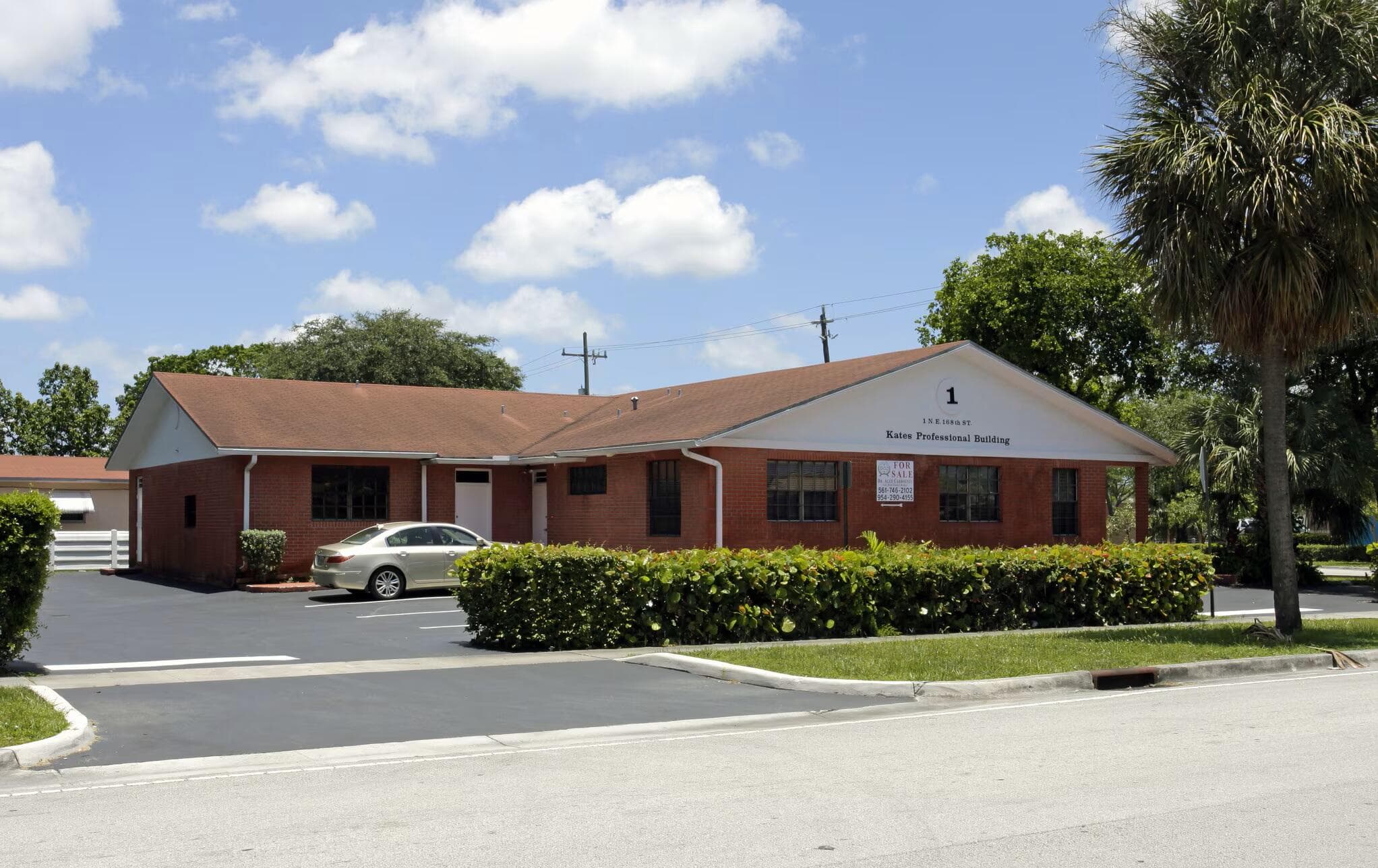 21 NE 168th Street, North Miami Beach, FL — photo 1 of 3