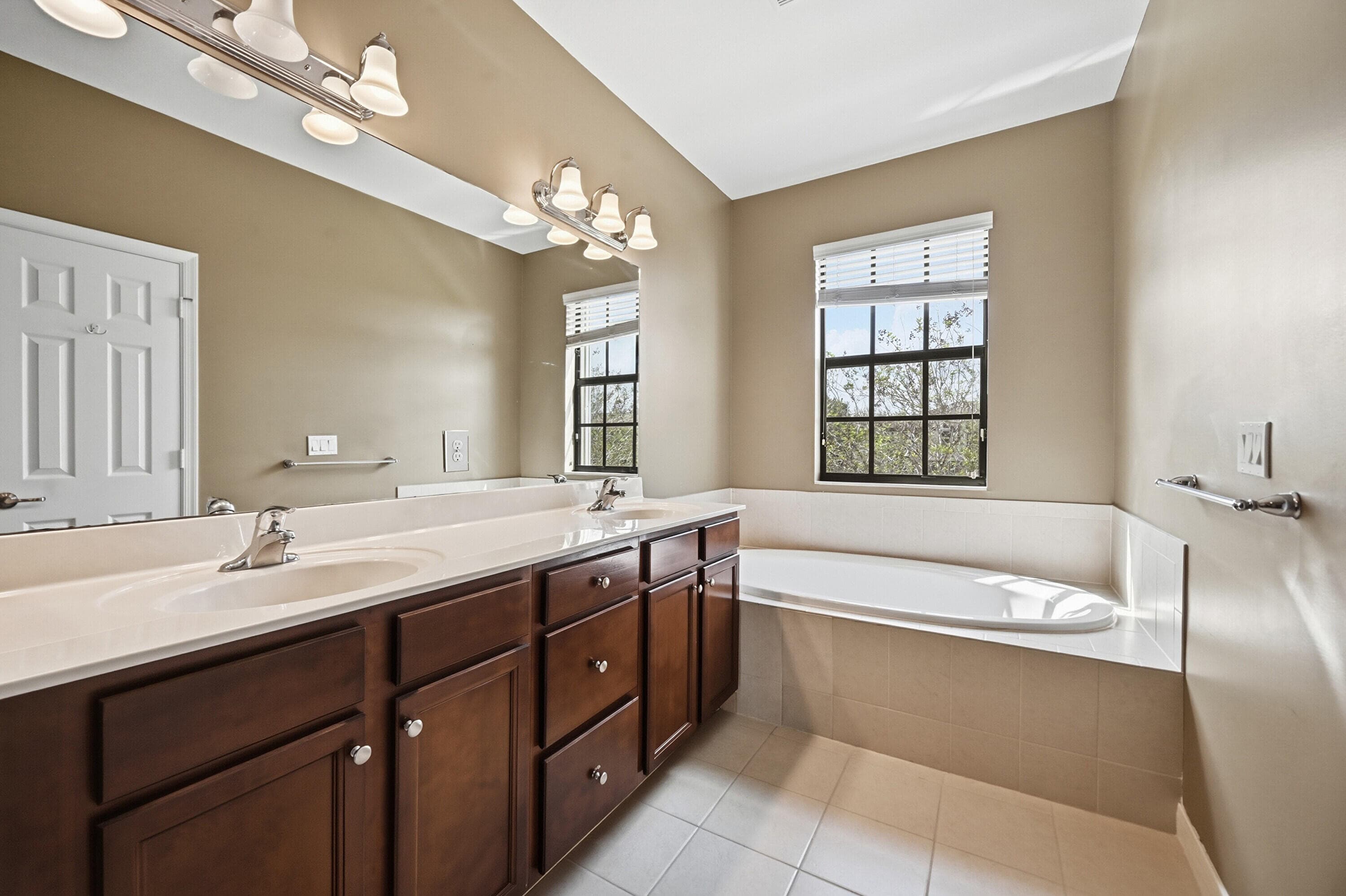 10415 Wellington Parc Drive, Wellington, FL 33449 — photo 22 of 37