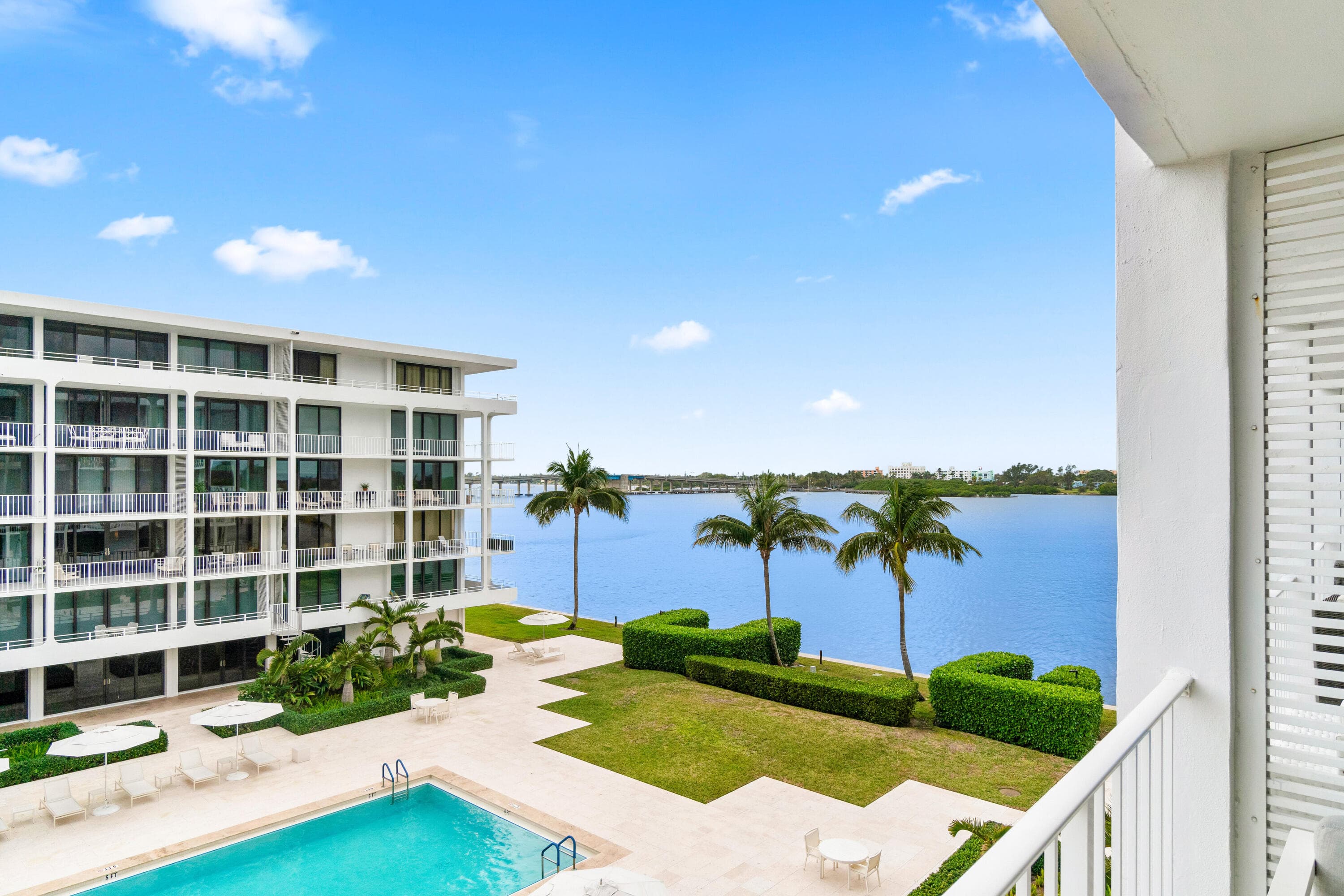 2784 S Ocean Boulevard 303n, Palm Beach, FL 33480 — photo 1 of 51