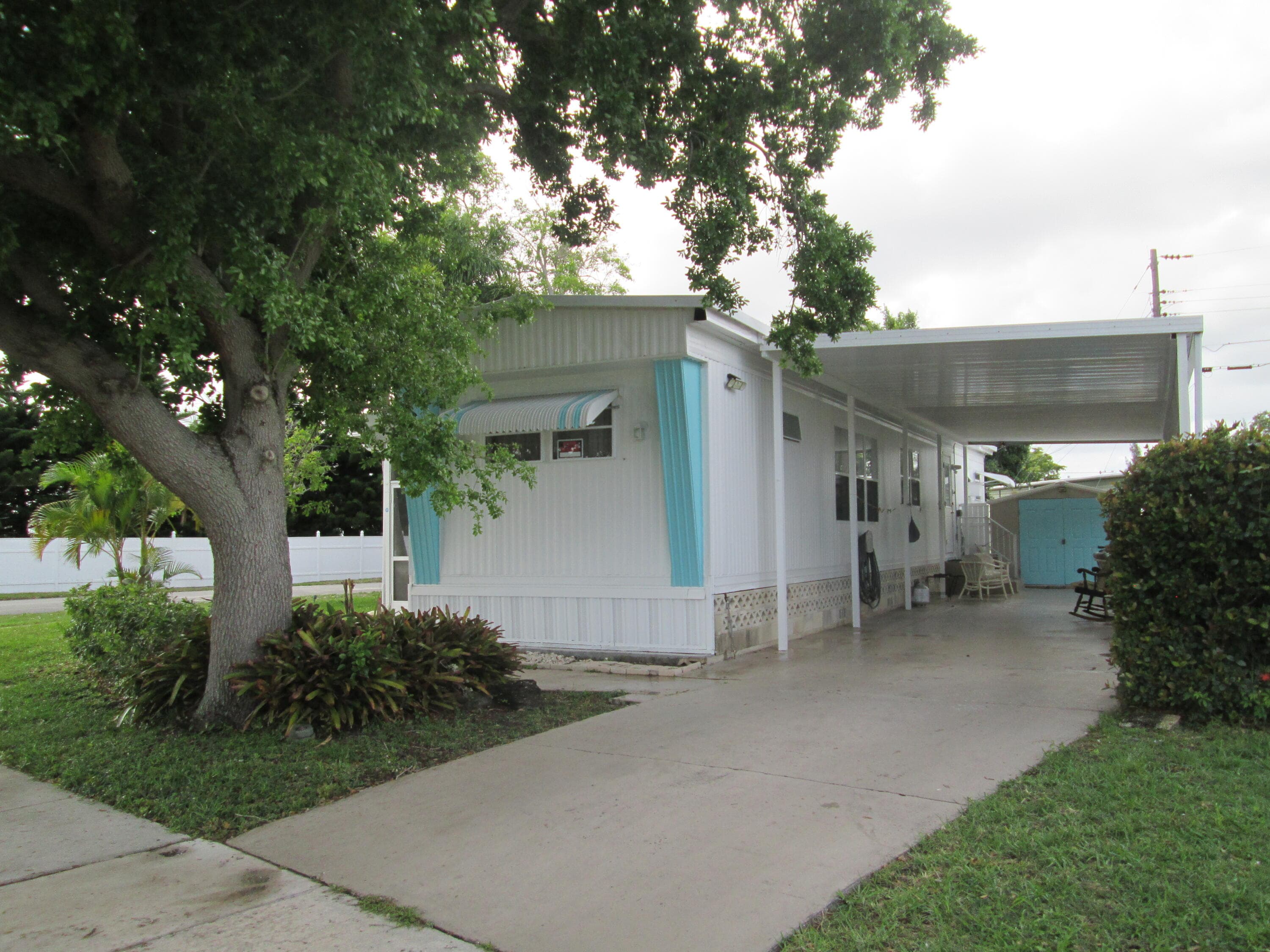 4261 Meadow View Drive, Boynton Beach, FL 33436 — photo 4 of 40