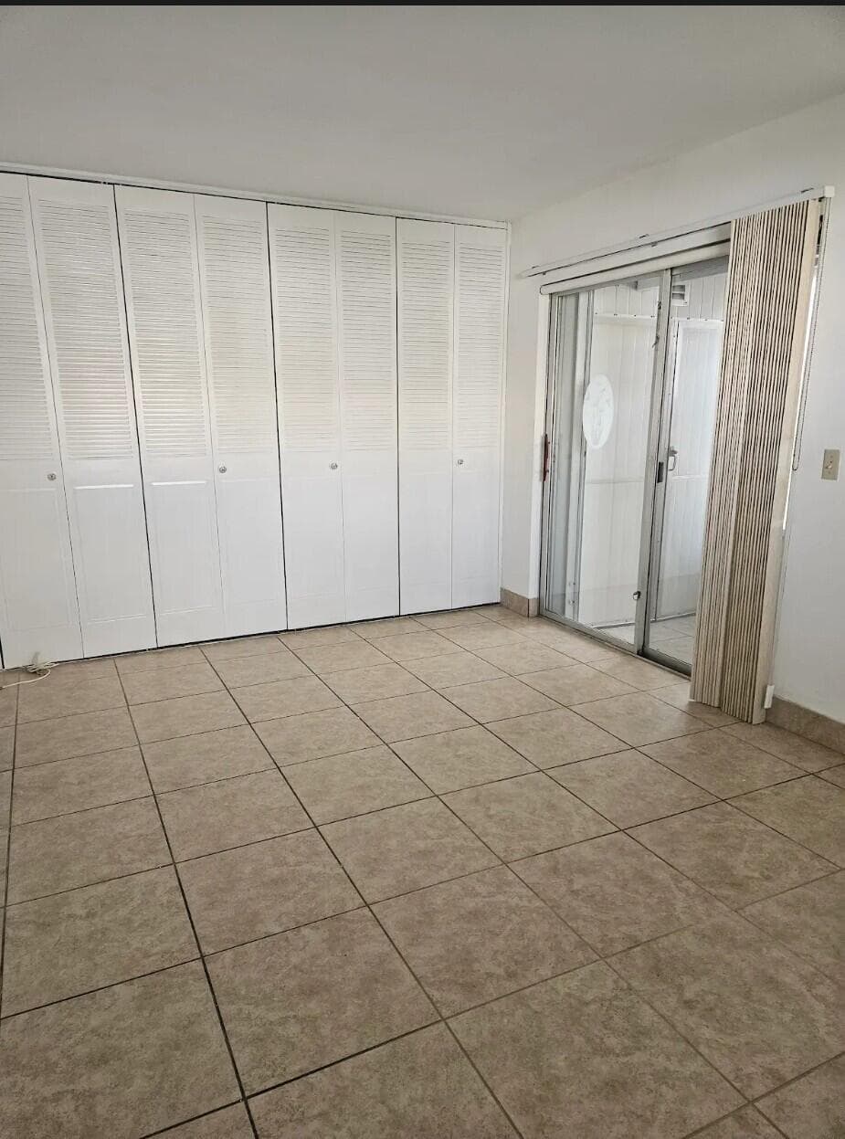 39 Valencia, Delray Beach, FL 33446 — photo 9 of 17