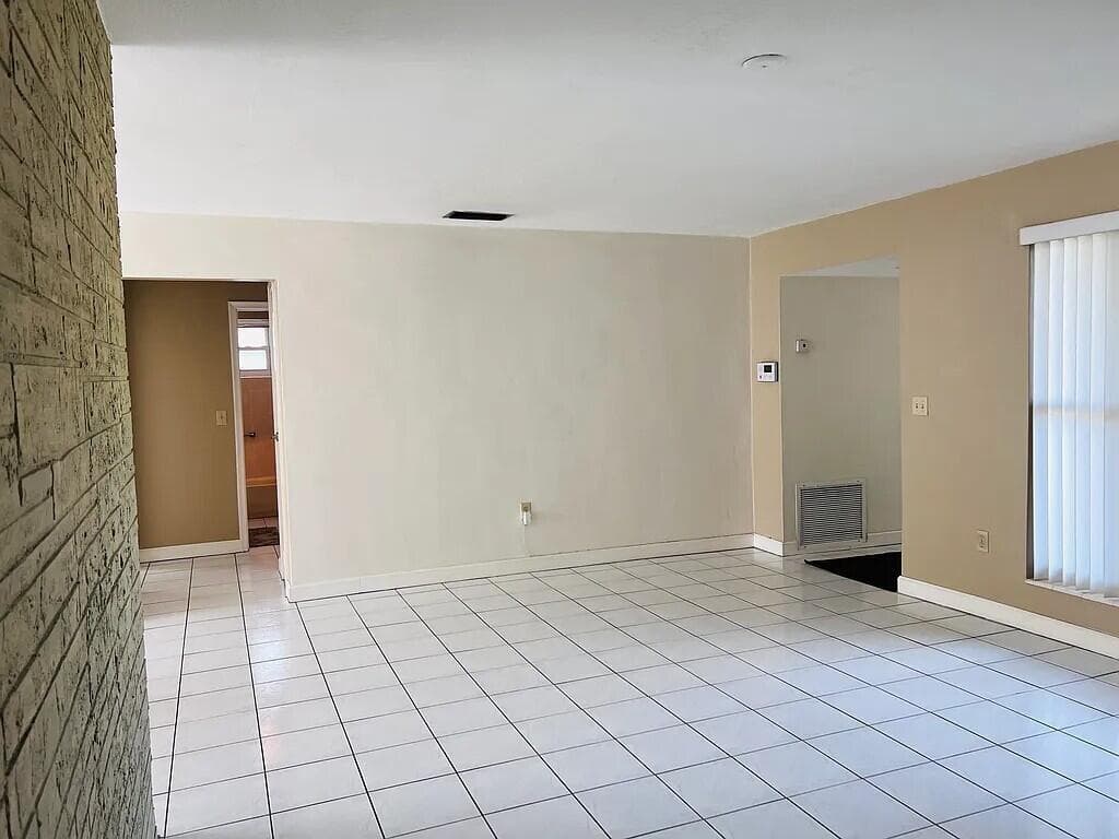 8136 NW 21st Court, Sunrise, FL 33322 — photo 8 of 36