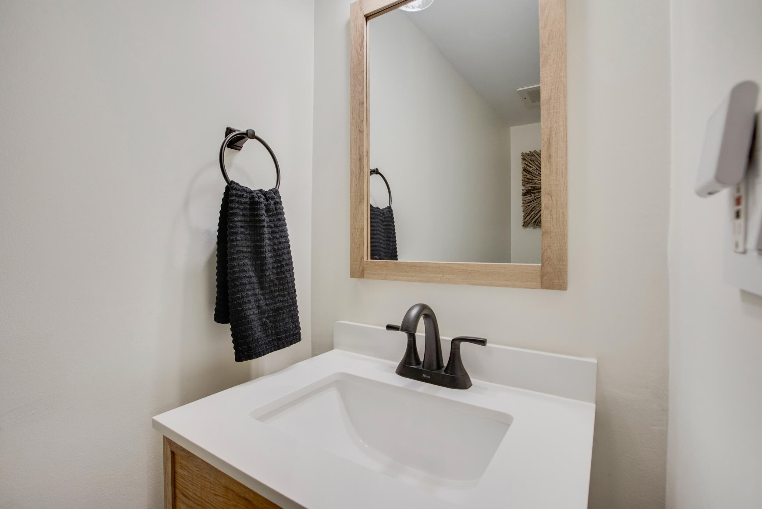 1111 E Las Olas Boulevard 410, Fort Lauderdale, FL 33301 — photo 16 of 34