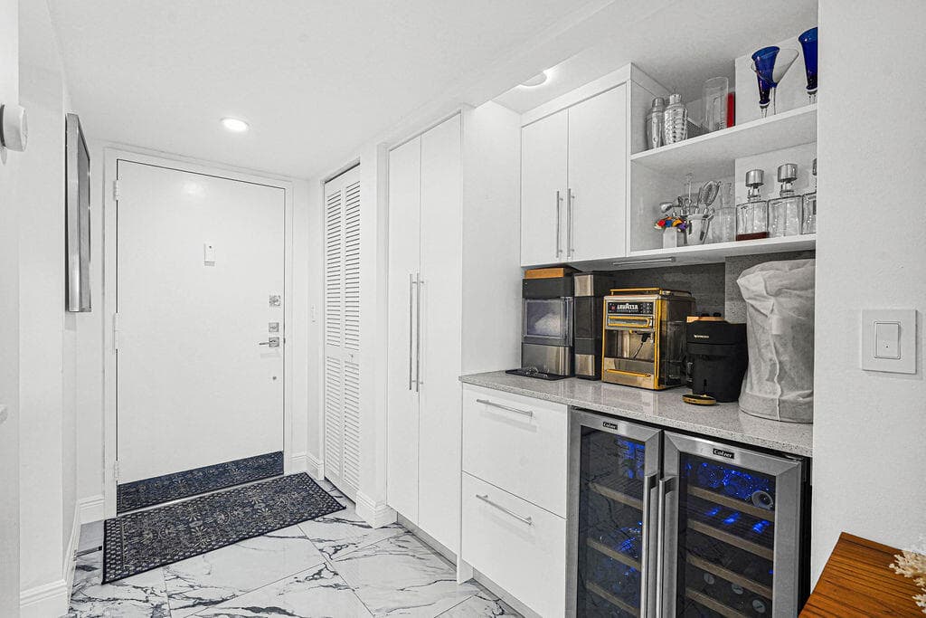 1101 River Reach Drive 311, Fort Lauderdale, FL 33315 — photo 5 of 46