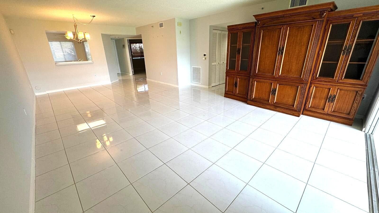 5876 Regal Glen Drive 108, Boynton Beach, FL 33437 — photo 7 of 47