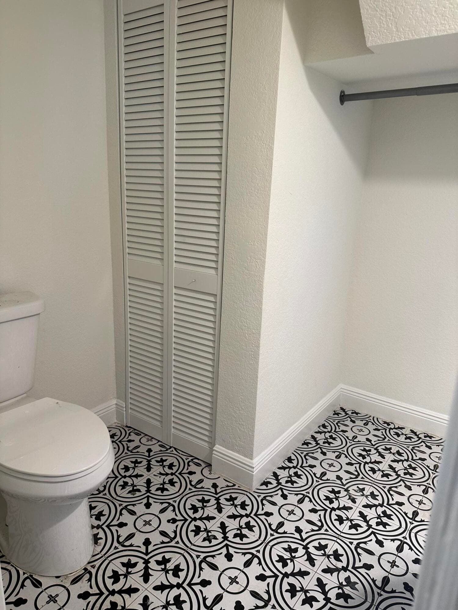 340 Walton Boulevard, West Palm Beach, FL 33405 — photo 4 of 12