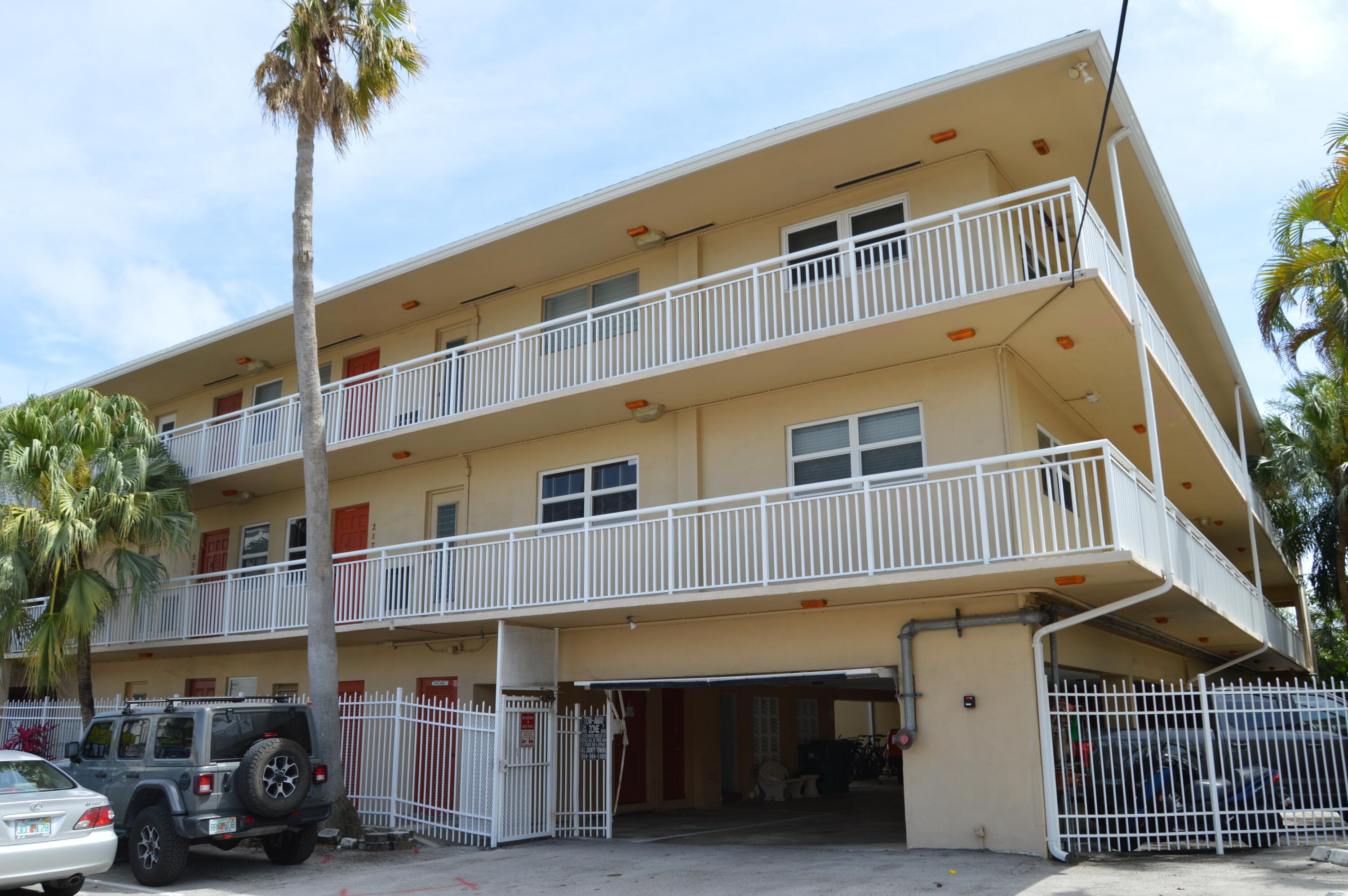 1500 SE 15th Street 219, Fort Lauderdale, FL 33316 — photo 3 of 38