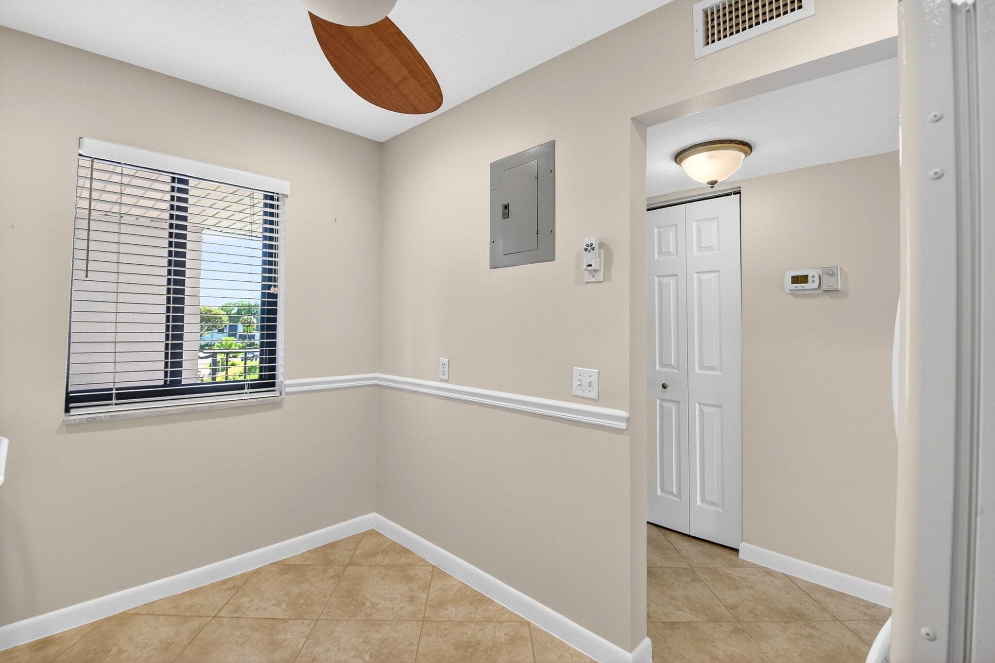 4248 Deste Court 304, Lake Worth, FL 33467 — photo 10 of 42