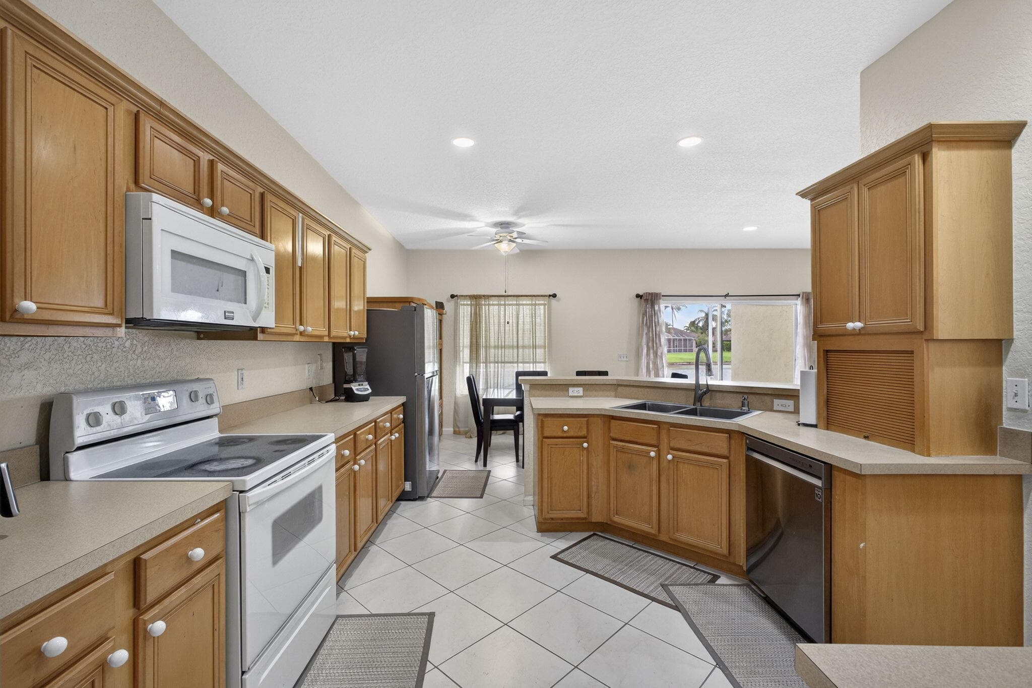 8600 Pine Cay, West Palm Beach, FL 33411 — photo 18 of 96