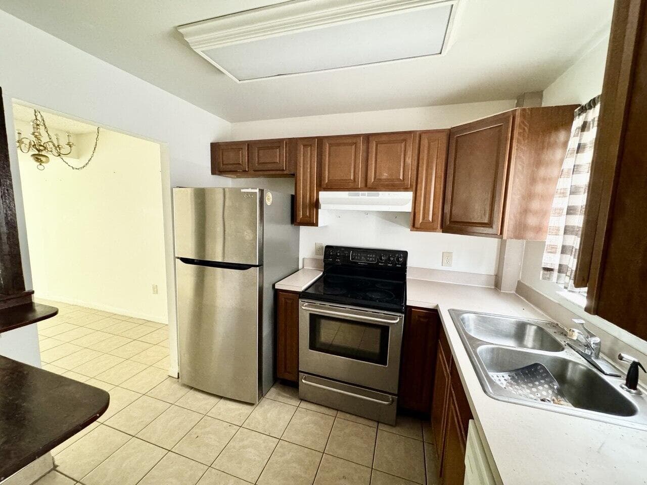 801 W Oakland Park Boulevard C1, Oakland Park, FL 33311 — photo 4 of 8
