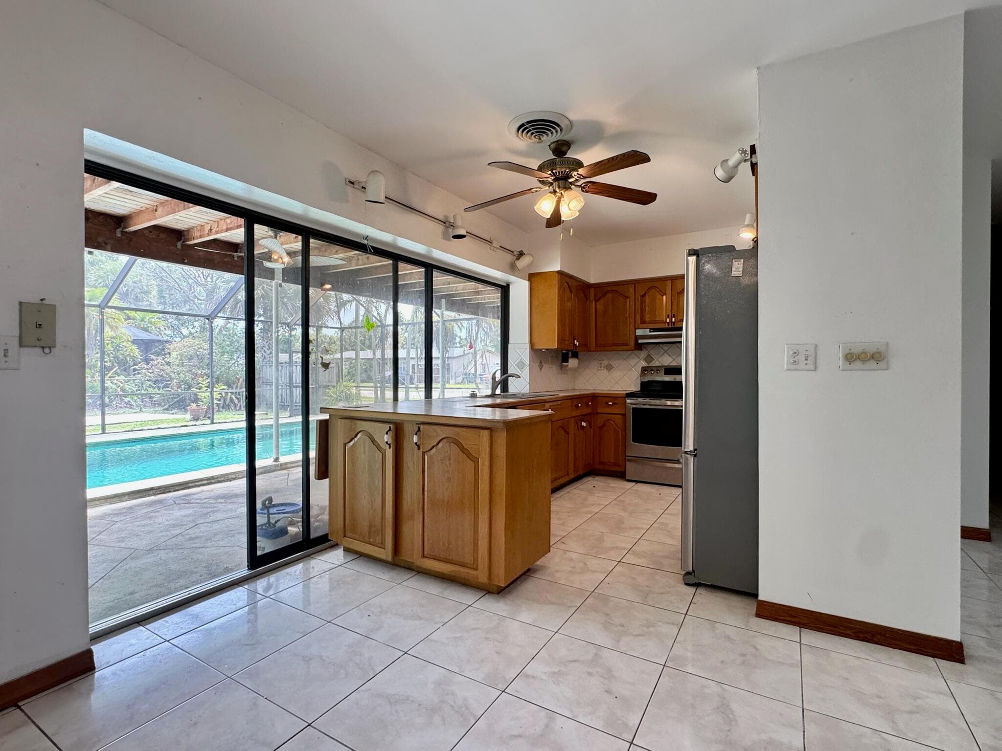21045 Condado Road, Cutler Bay, FL 33189 — photo 6 of 25