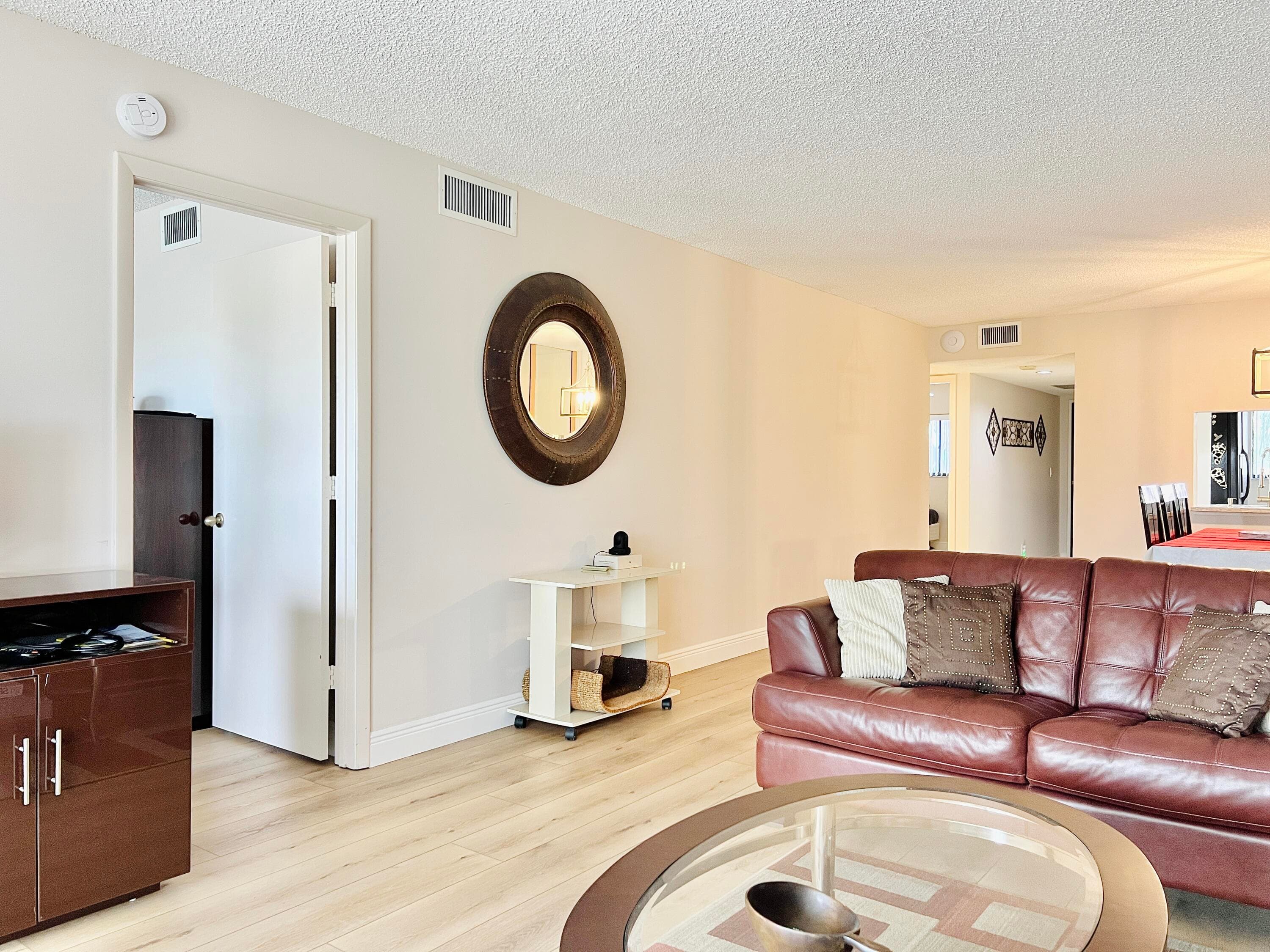 4725 E Lucerne Lakes Blvd Boulevard E 311, Lake Worth, FL 33467 — photo 10 of 28