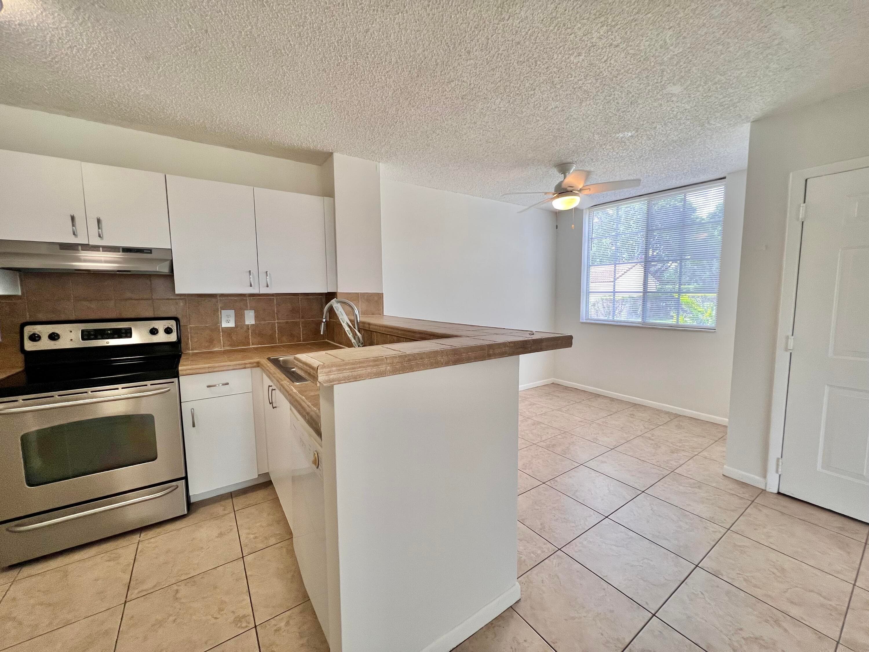 1755 Village Boulevard 102, West Palm Beach, FL 33409 — photo 3 of 32
